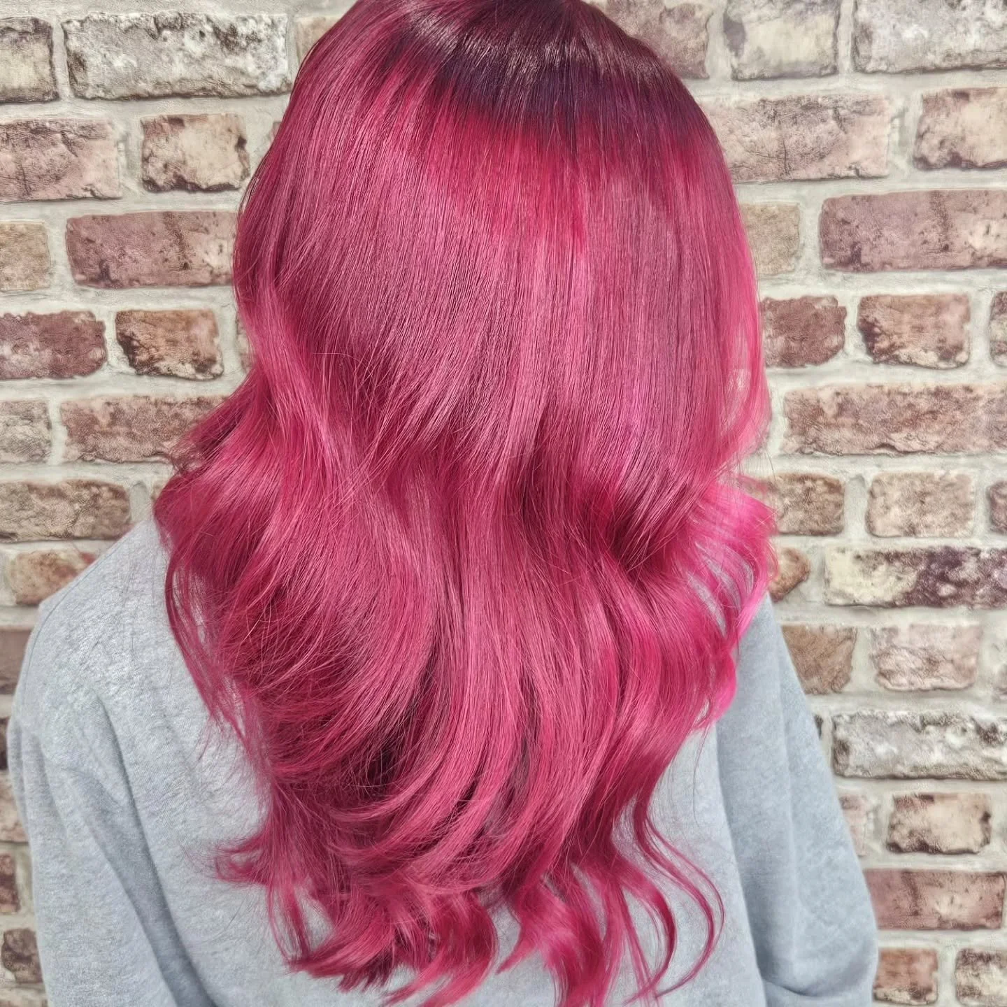 .
.
.
Just stunning 😍

 #hairsalonchester #salonnorthwales #freshhair #colourspecialistchester #hairsalonsaltney #colourcorrection #hairtransformation #crazycolour #crazycolourhair #gorgeoushair #ShinyHair #ShinyHair