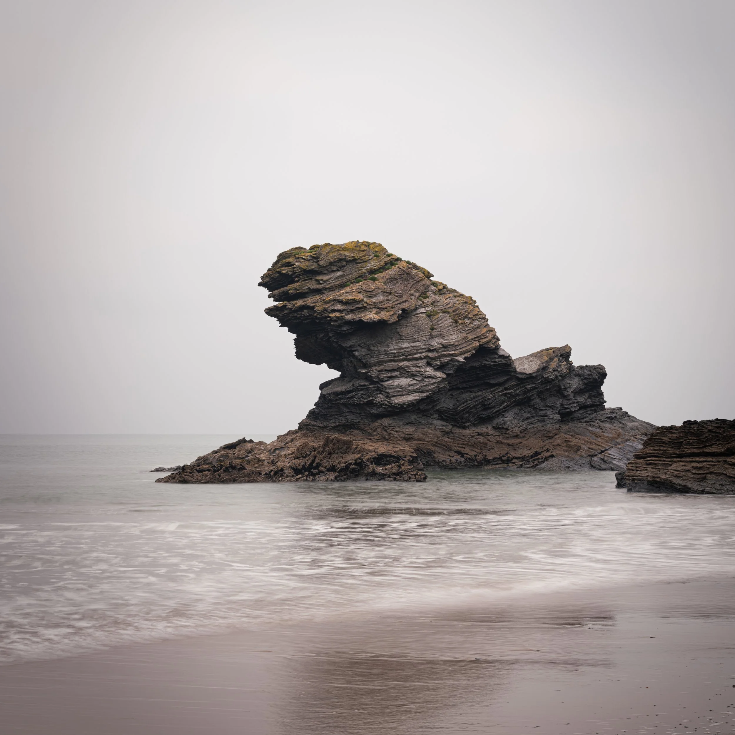 Rock at llangrannog.jpg