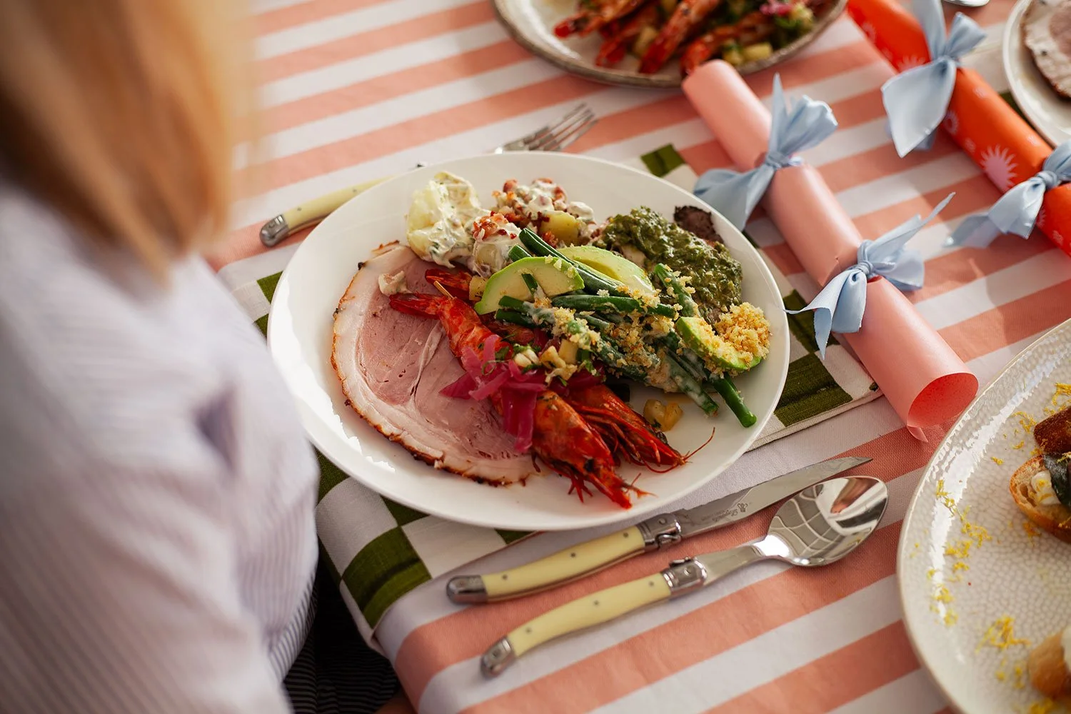 Full Plate_It's Christmas_The Dinner Party Guide.jpg