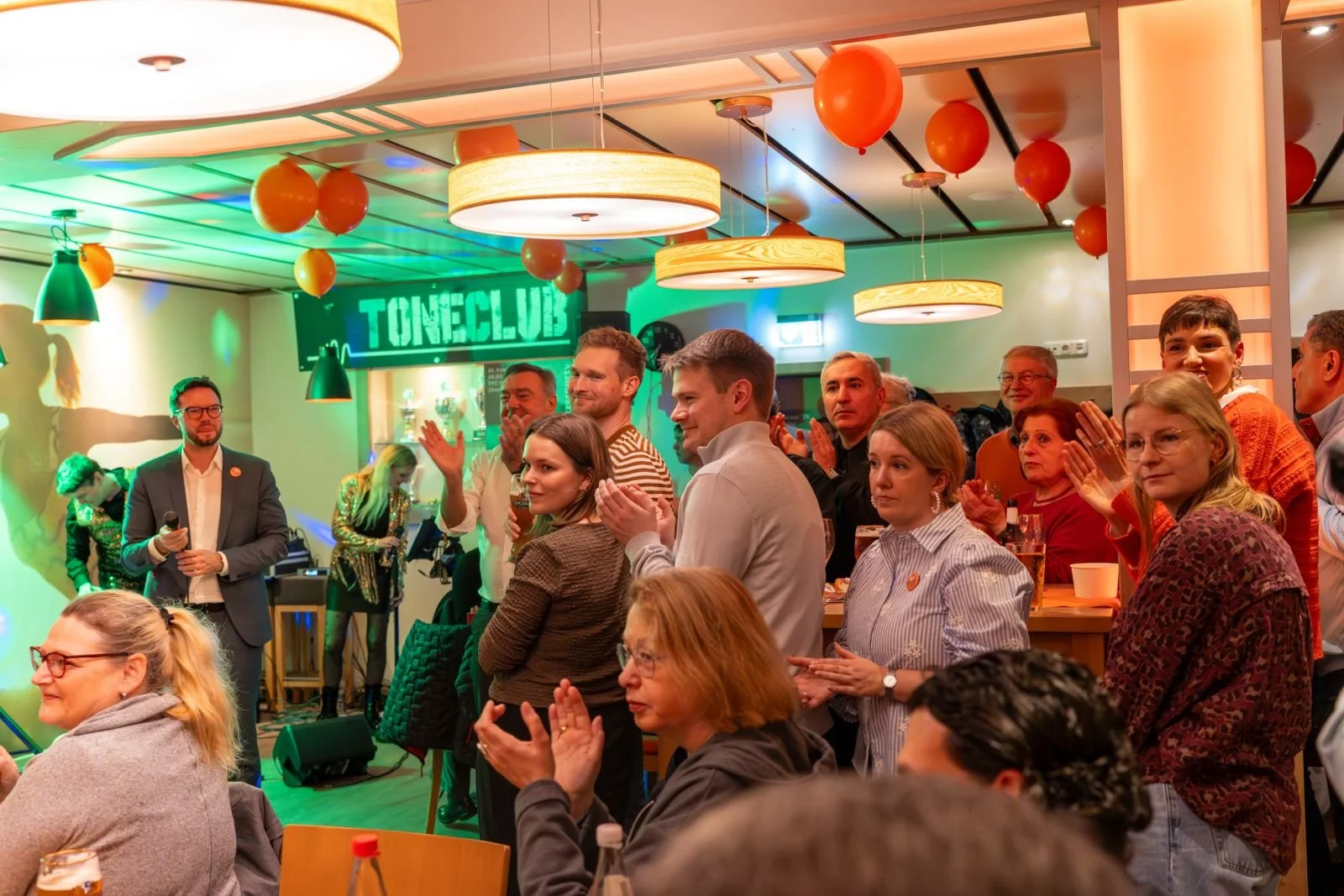 Unterstützerparty 2.jpeg