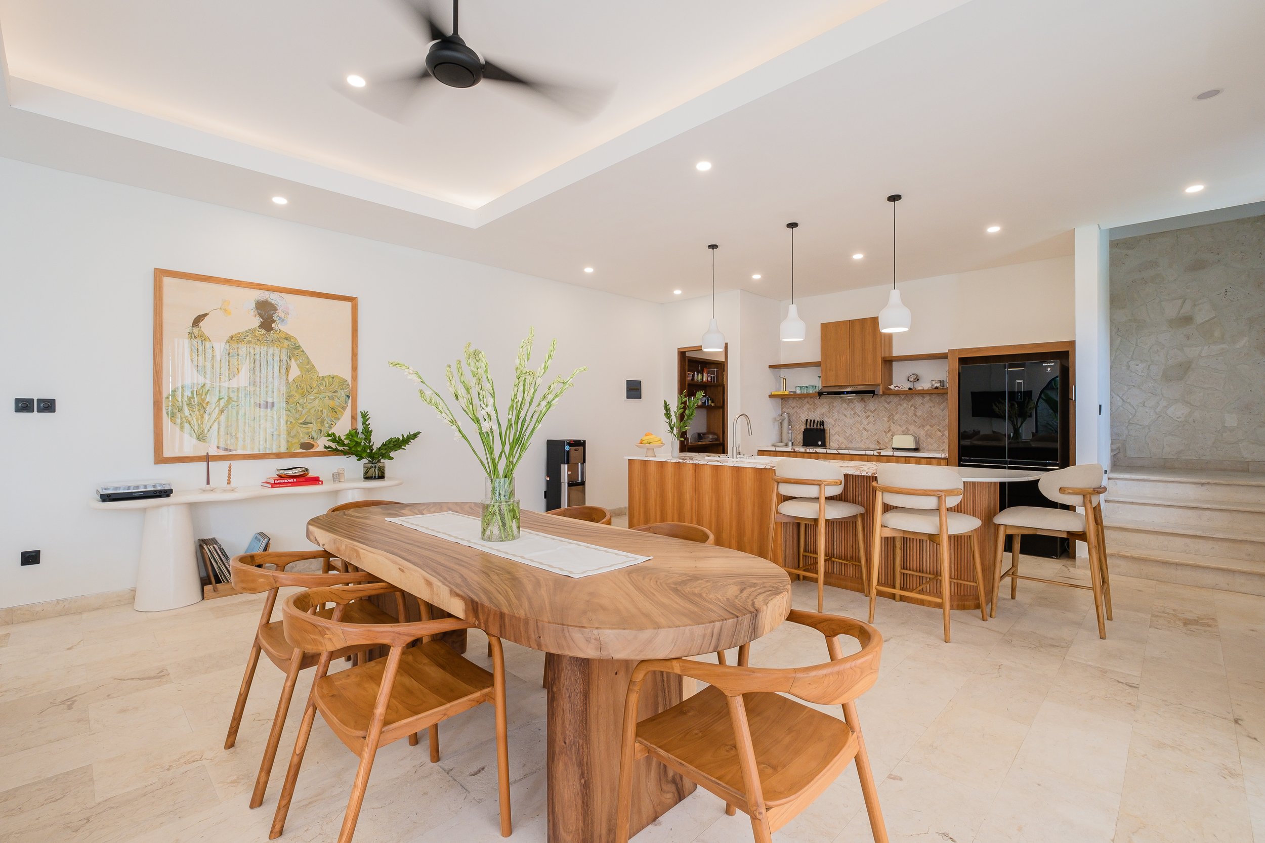  kitchen_dining.jpg