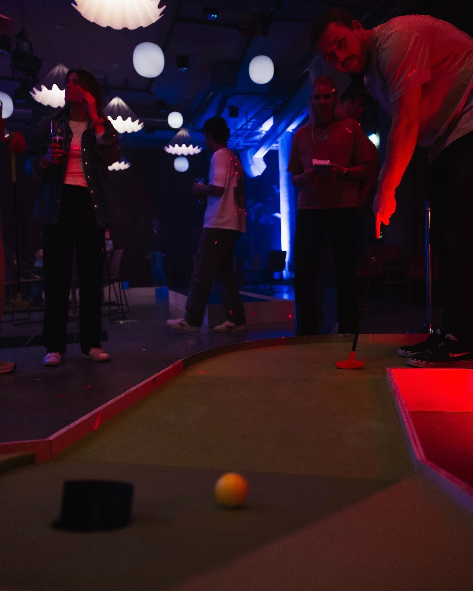 Planer for Valentine&rsquo;s p&aring; l&oslash;rdag? Hva med minigolf, musikk, god mat og dansegulv &ndash; alt p&aring; ett sted for den perfekte daten&hellip; eller den beste singelkvelden 🎯🪩

Hos Dampsentralen starter det med minigolf, nye baner