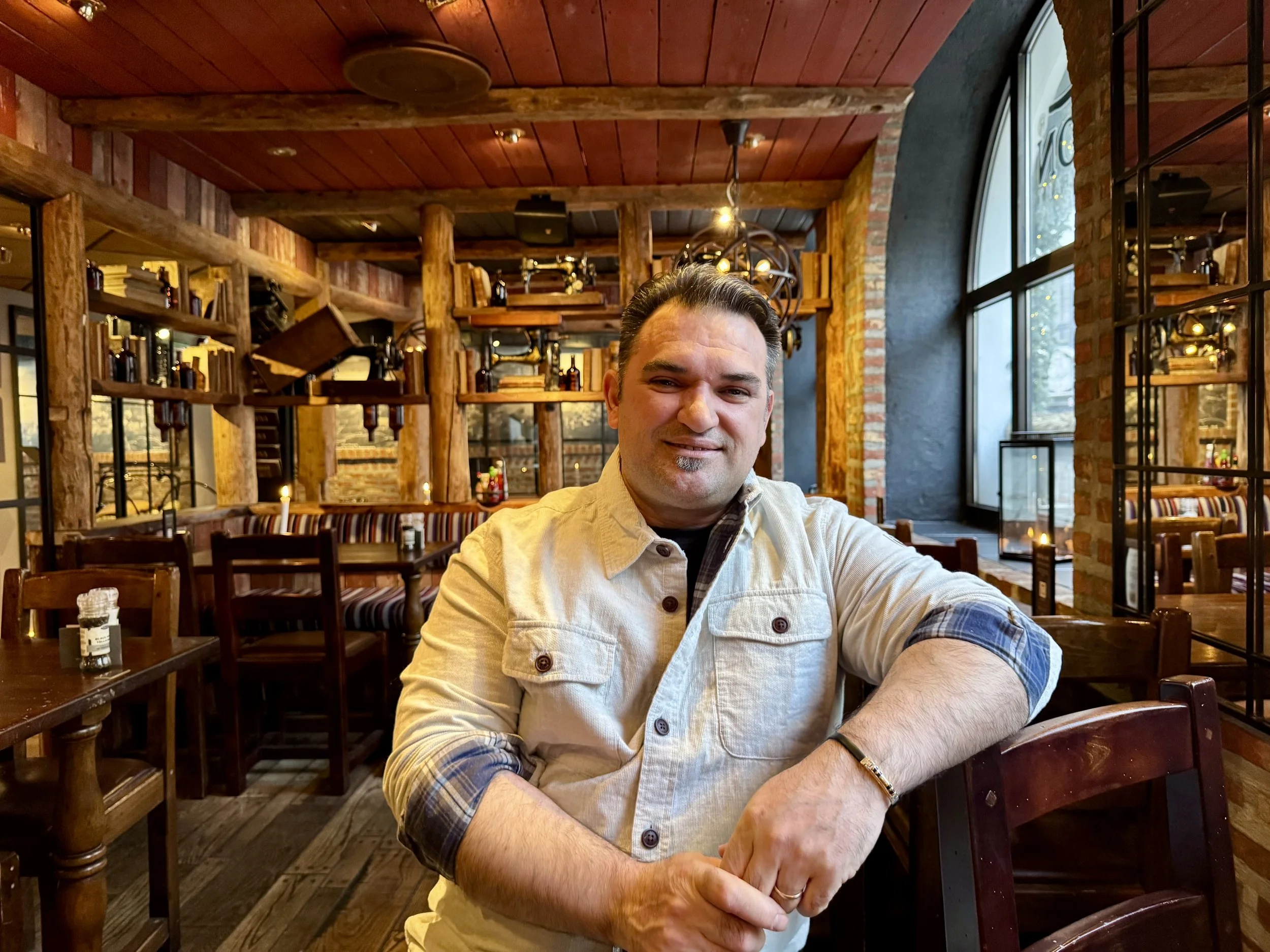 Besnik Zogaj bygger internasjonal filmfestival i hjertet av Ålesund