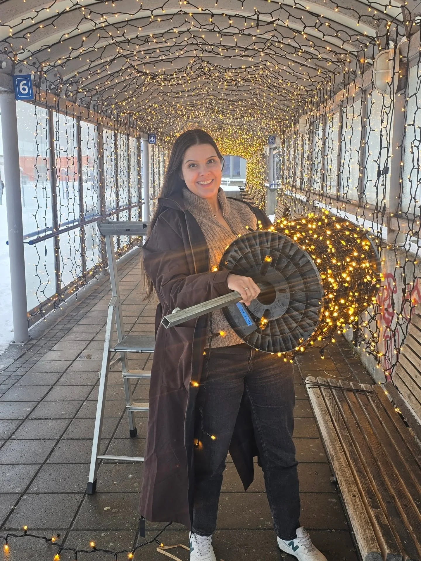 S&aring; startet vi nedrigg av lystunellen ✨️ Vi er utrolig stolt over &aring; ha f&aring;tt til dette prosjektet og all den gleden det har gitt til byen 💖

Vi h&aring;per selvsagt p&aring; gjensyn igjen til november ❄️

Tusen takk til:
@sbmno @jans