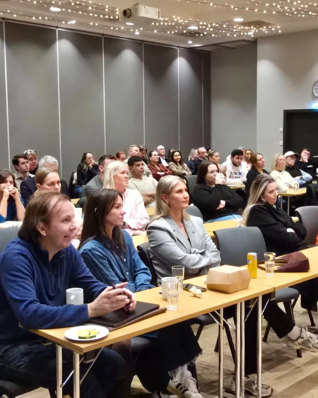 I g&aring;r mandag gjennomf&oslash;rte vi &aring;rets f&oslash;rste medlemsm&oslash;tet, og det var stor oppslutning ✨N&aelig;rmere 70 personer samlet seg for informasjon og inspirasjon.

Noen av temaene var t&aring;legrenseanalysen, &Aring;lesund so