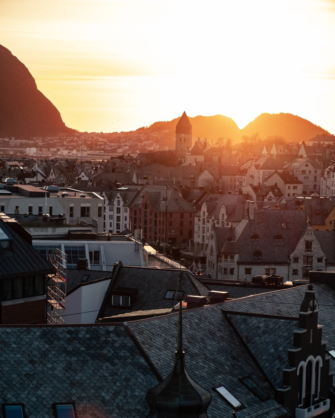 Gratulerer s&aring; mye med dagen vakreste &Aring;lesund ☀ Byen i v&aring;rt hjerte ❤️