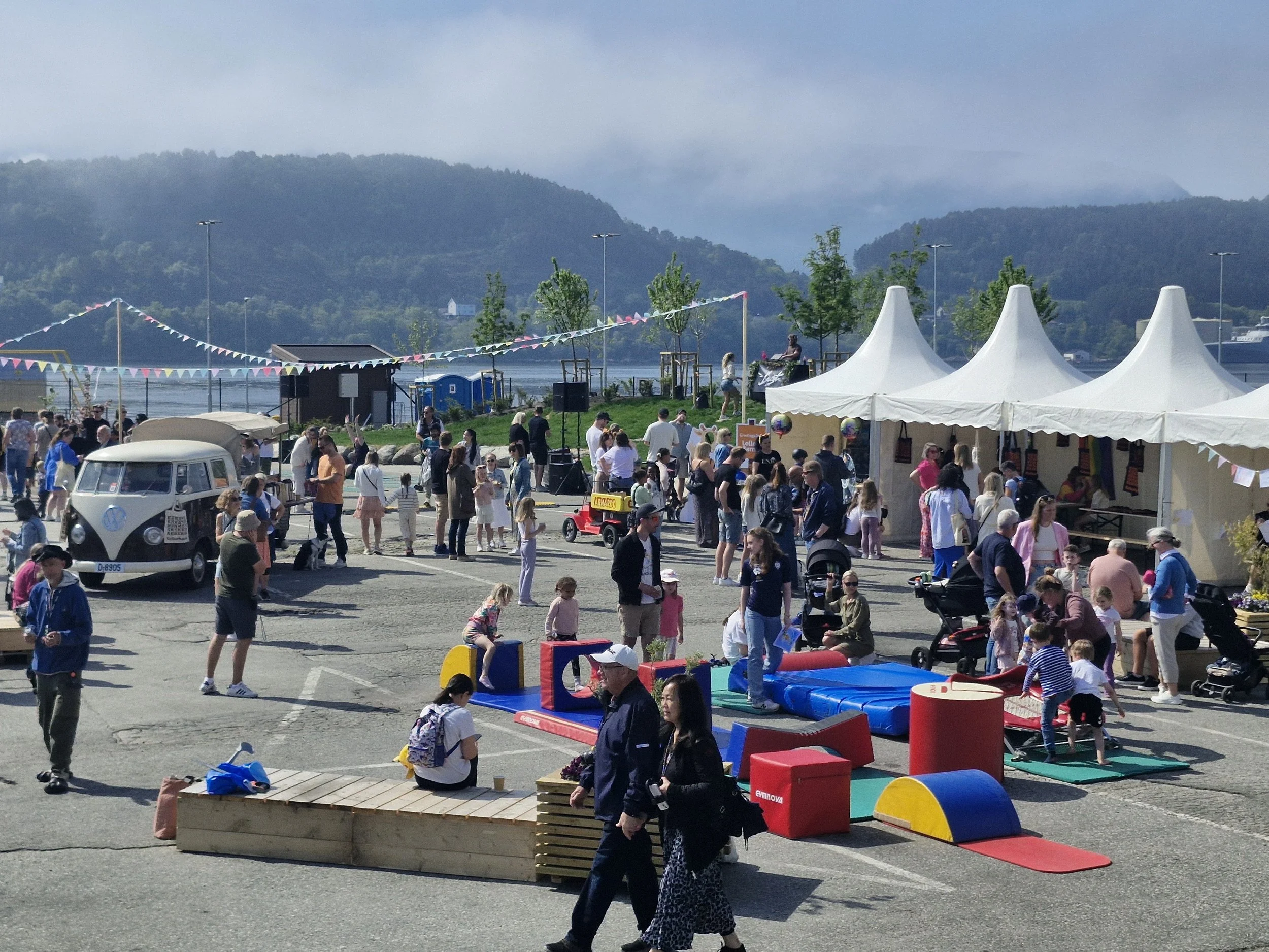 Inviterer hele byen til nabolagsfest på Aspøya