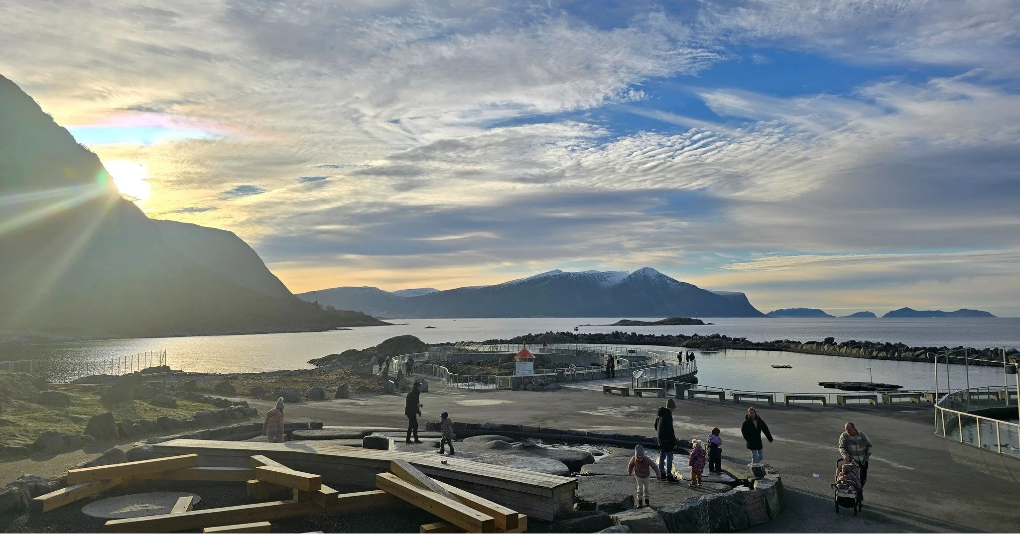 🌊🐧 Gratis familiedag p&aring; Atlanterhavsparken! 🦦🎨

S&oslash;ndag 7. juni inviterer Sparebanken M&oslash;re og Atlanterhavsparken til en dag fylt med opplevelser for hele familien &ndash; helt gratis 💙

M&oslash;t Tare fra Havlandet, bli med p