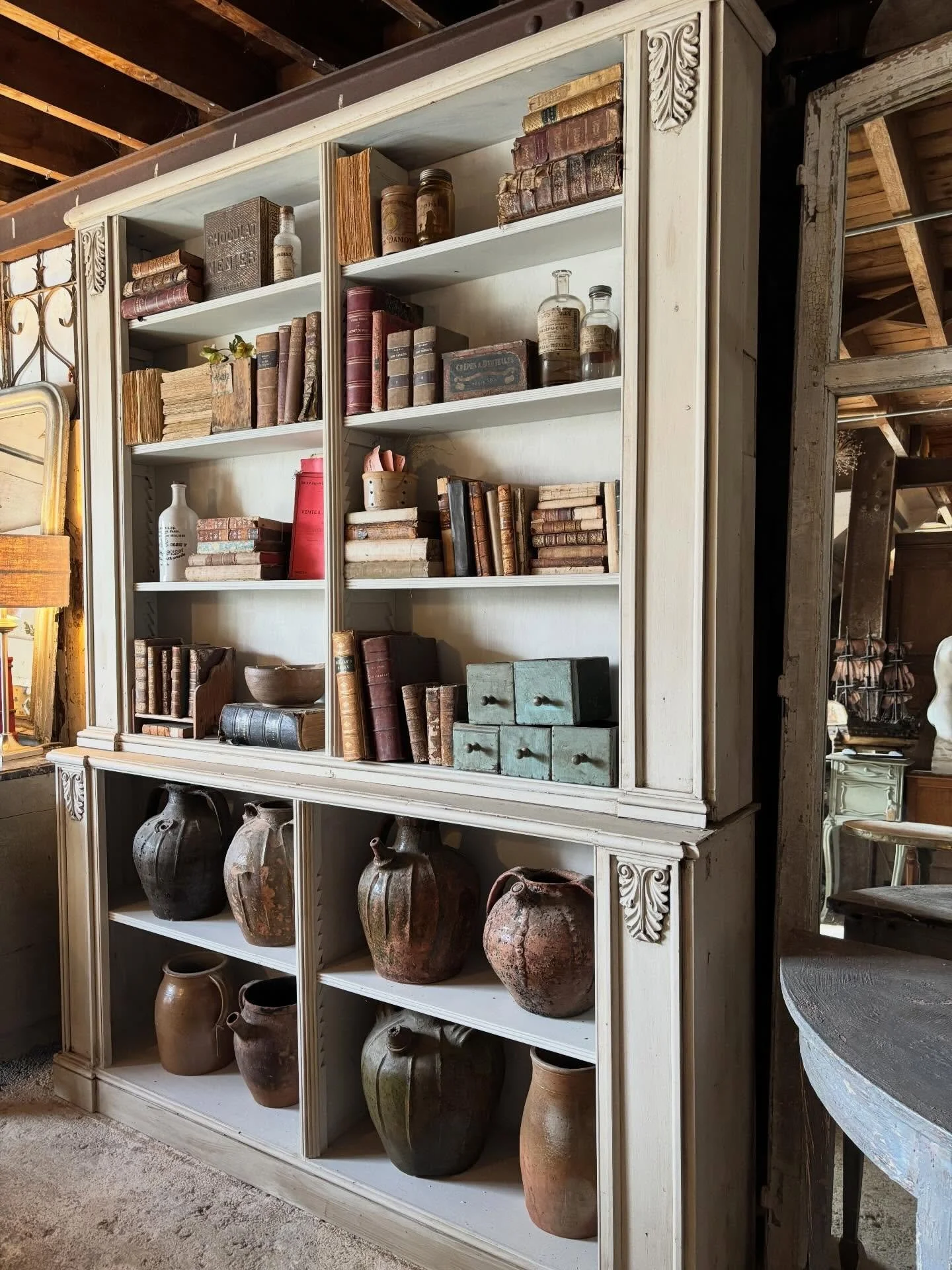 Library goals

238cm H x 184W x base 37D top 26D