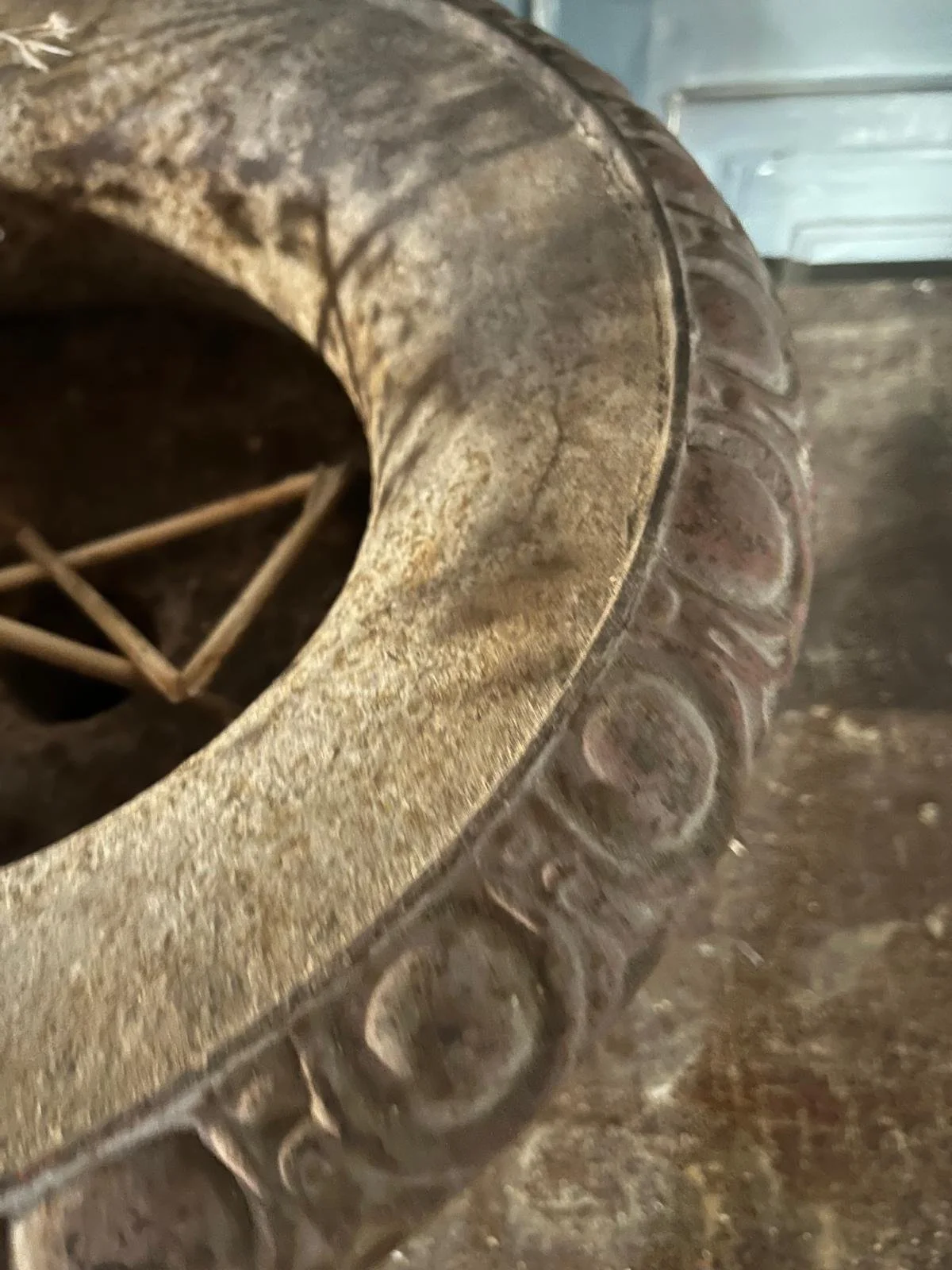 Cast iron urn(1).jpg