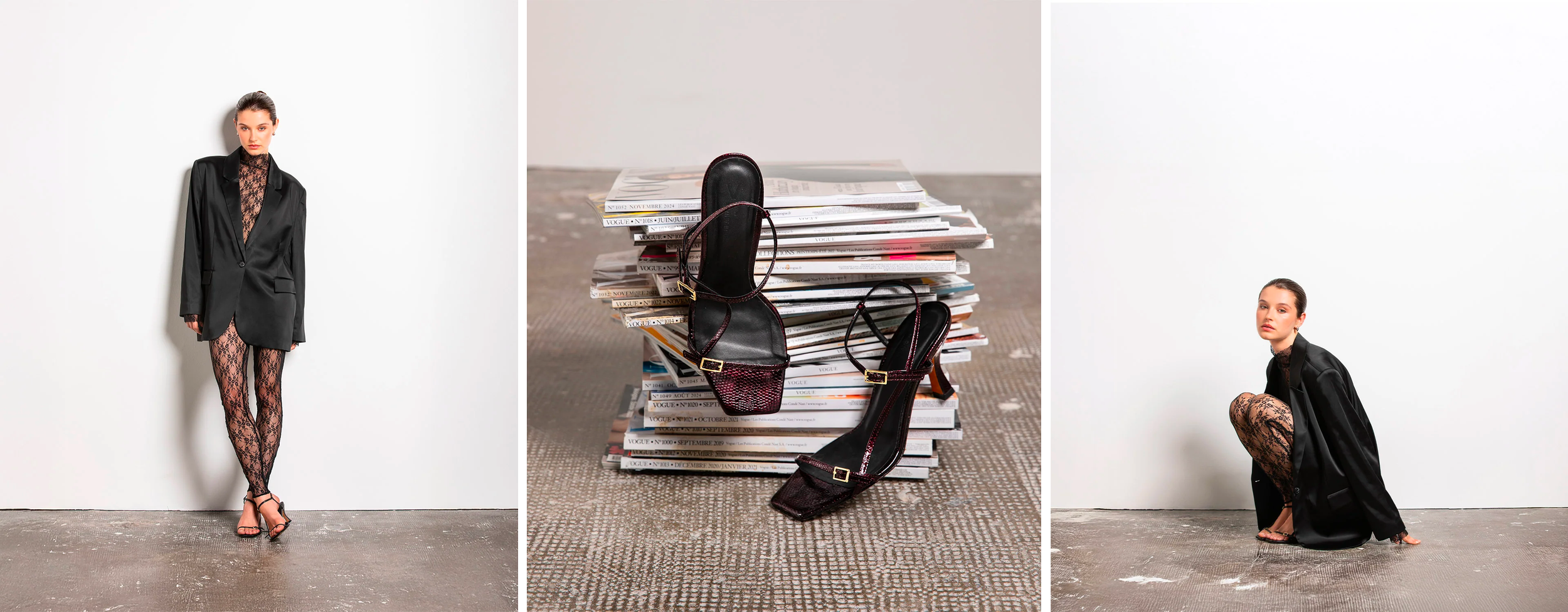 Deux femmes avec des habits noirs, une en position debout et l'autre en position accroupie, flanquées d'une pile de magazines et de chaussures à talons, dans un espace minimaliste.