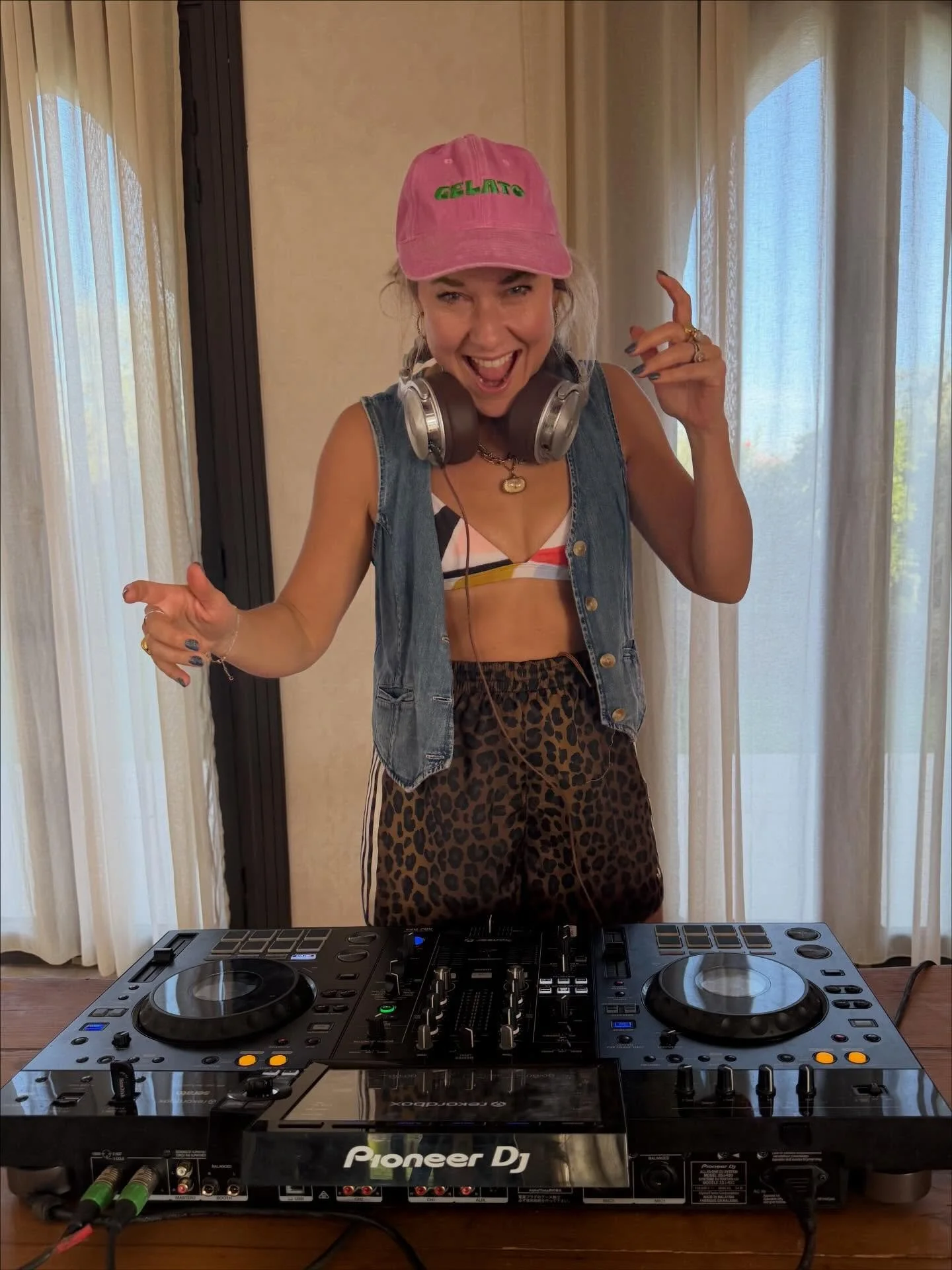 I&rsquo;m in Marrakesh on a DJ &amp; Dance Retreat - it&rsquo;s incredible, a dream come true - I&rsquo;m jealous of myself. 😍

Learning to DJ has been on The List for a long long time but for one reason or another it&rsquo;s just not happened - tha