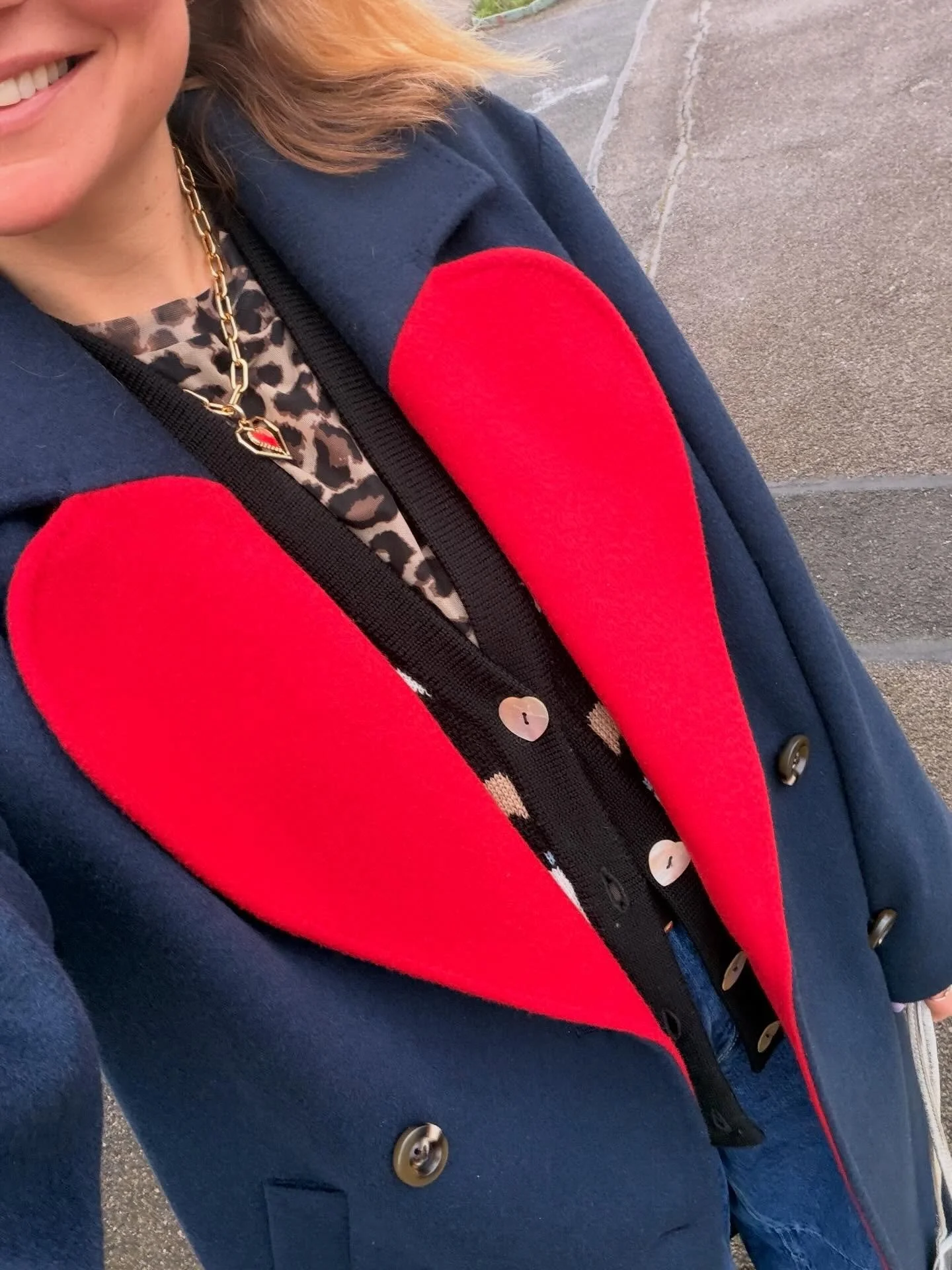 (Random) OUTFITS &amp; ANTICS.😍😜💋 
The ❤️ coat got a lot of love in London today and am I entering my cycling 🚴 era?? Also if you make it to the last slide - do I need to design some pink skiing sunglasses @zoedepass_eyewear 🕶️ to match these ba