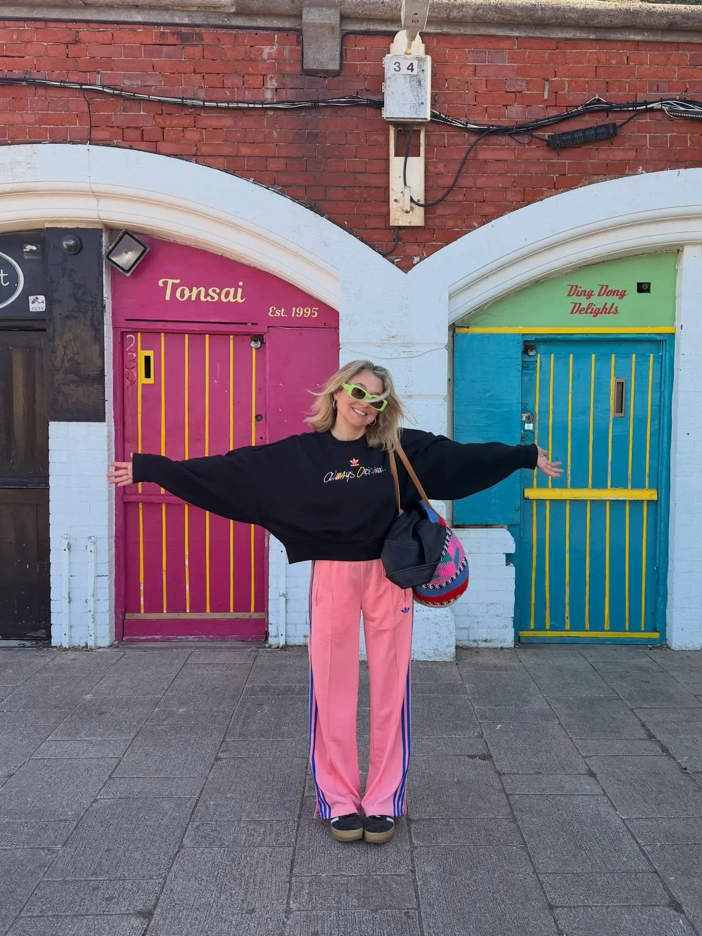 OUTFITS &amp; ANTICS &amp; SUNGLASSES 😎 
(@zoedepass_eyewear - my eyewear brand ad). 

#dresslikeamum #iwearzdp