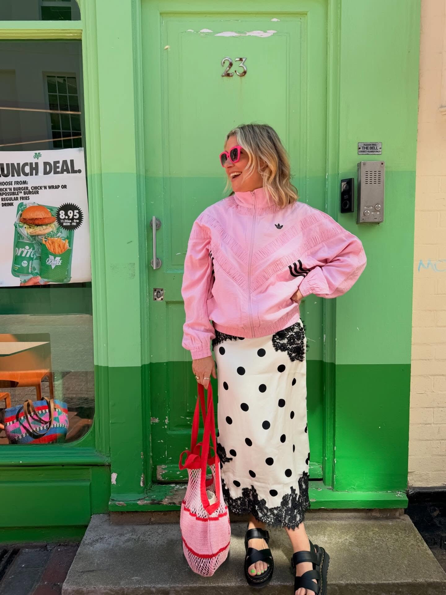 Spotted. ⚪️⚫️⚪️⚫️ Who else is currently into anything by @adidasuk and things with dots one them? 😜 

#dresslikeamum #iwearzdp @zoedepass_eyewear