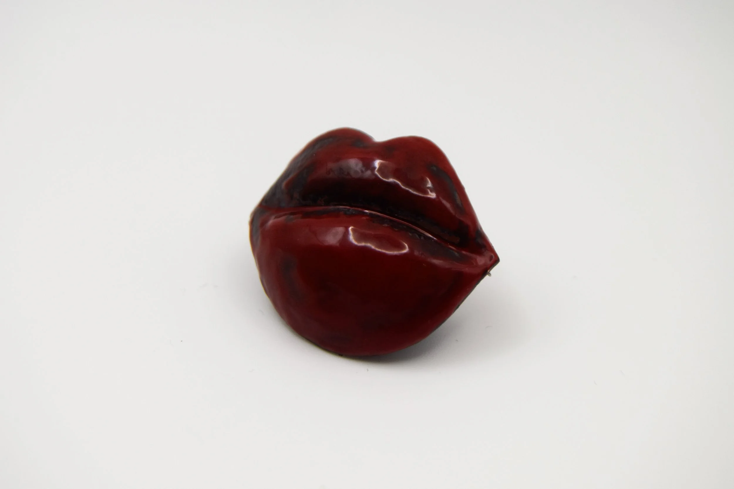 Smoky Red Lips Brooch