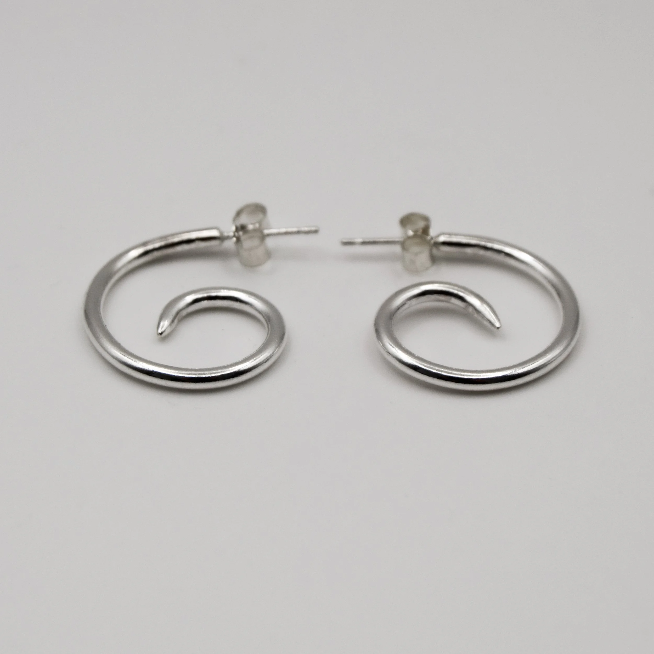 SPIRAL HOOPS 001