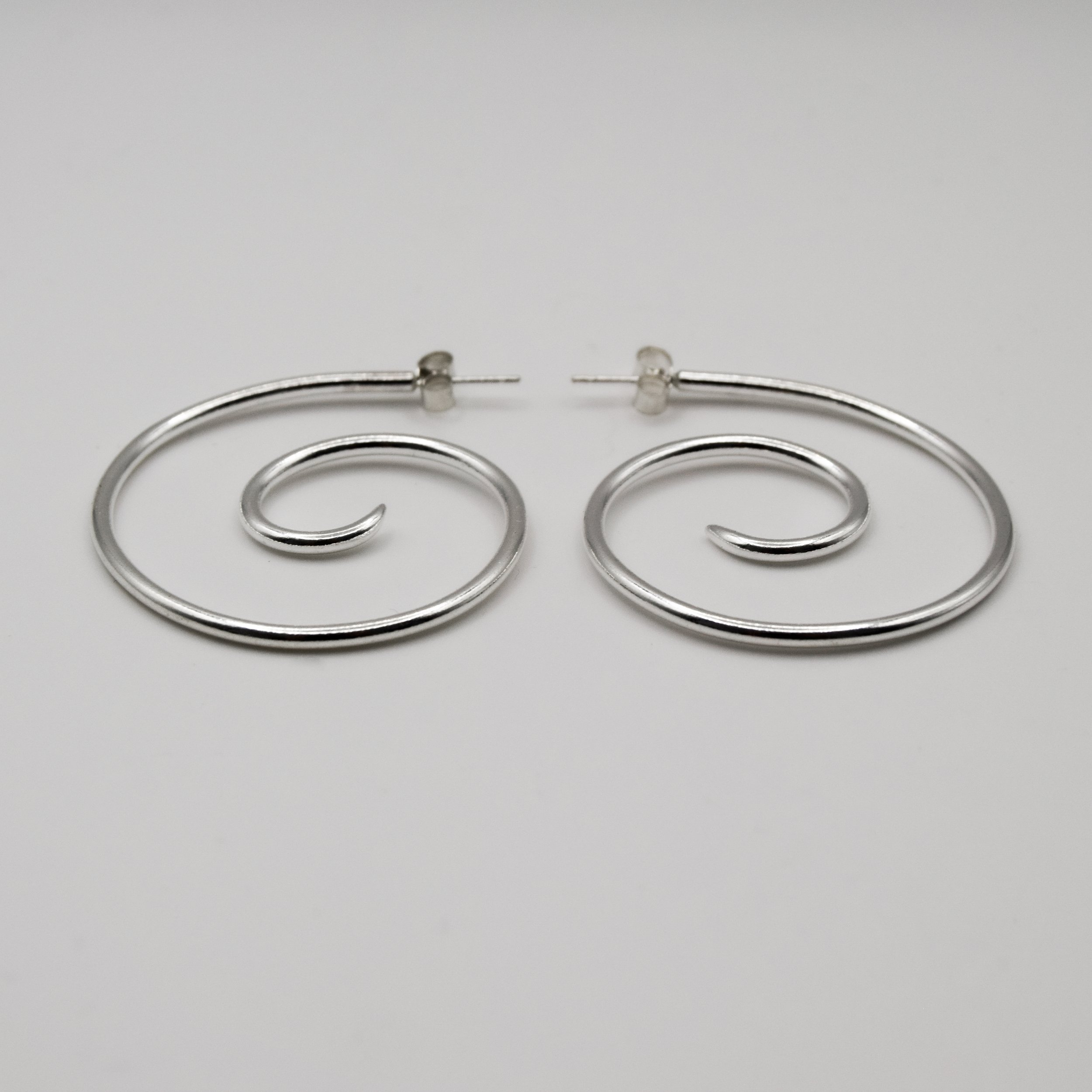 SPIRAL HOOPS 002
