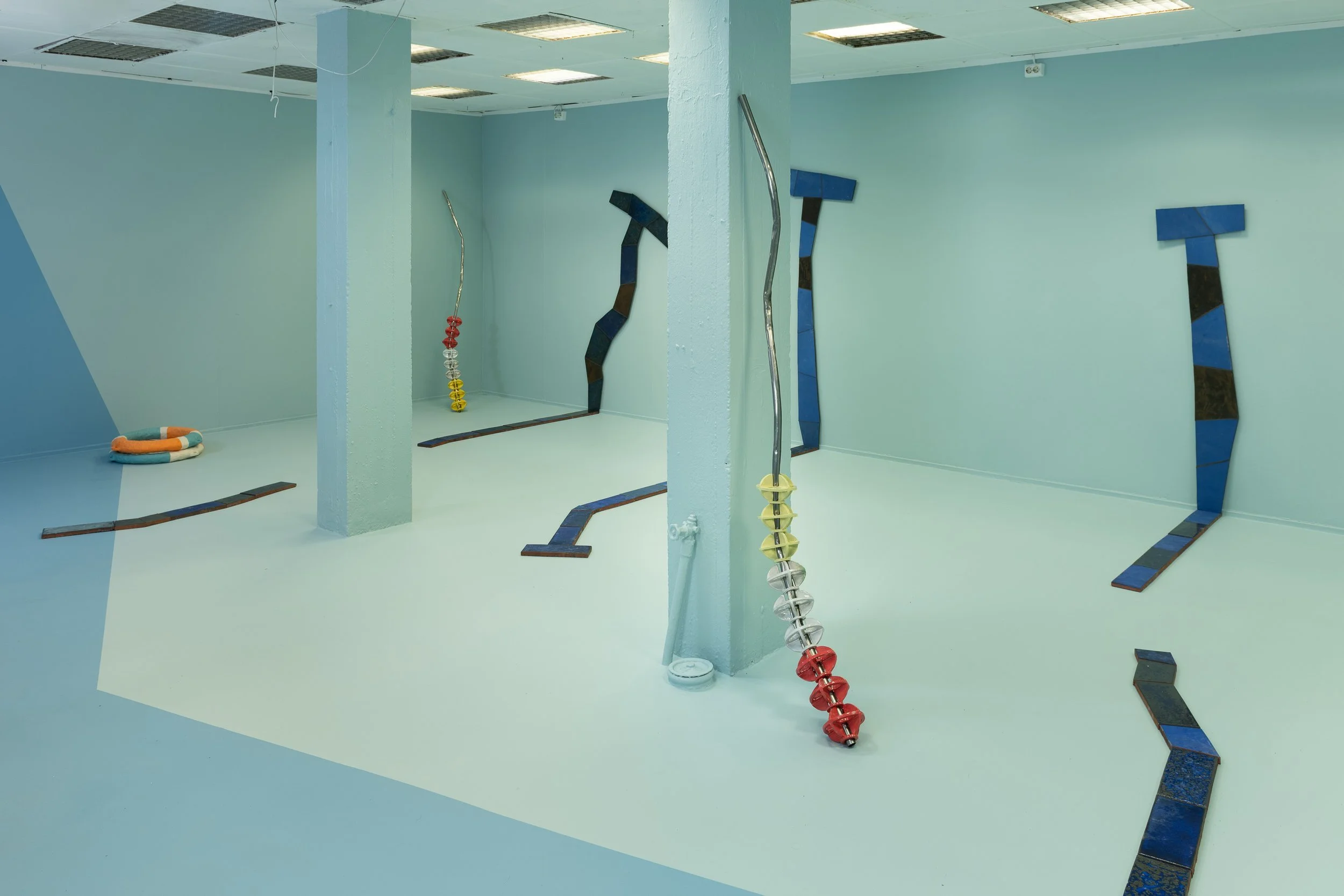 LORIE BALLAGE: PISCINE MUNICIPALE