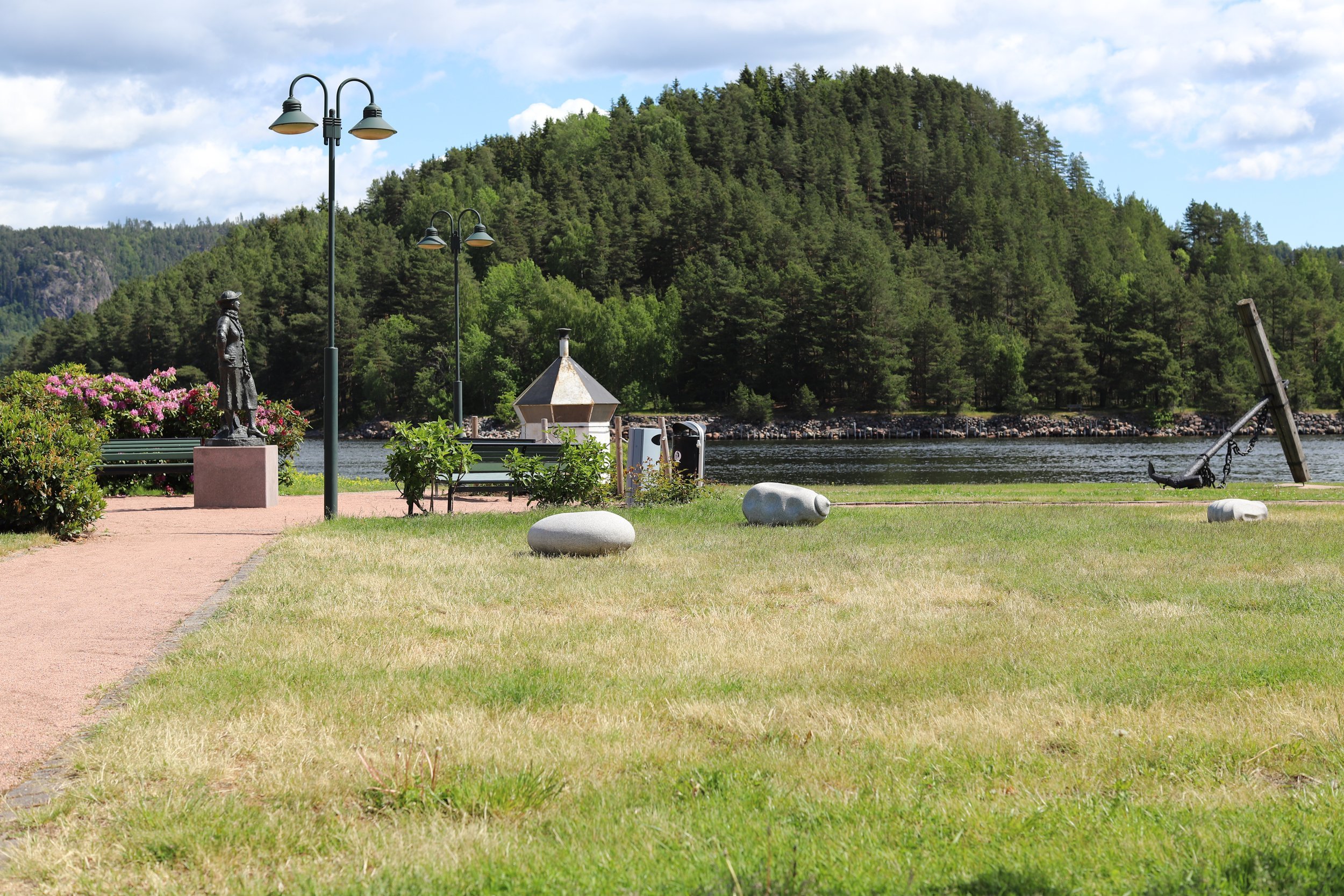 An image of The Float House.