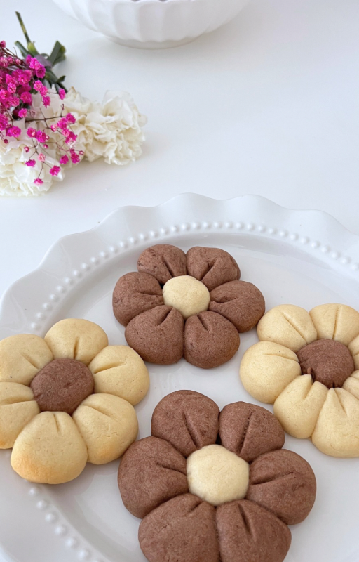 Atelier Mère - enfant sablés fleurs choco - vanille