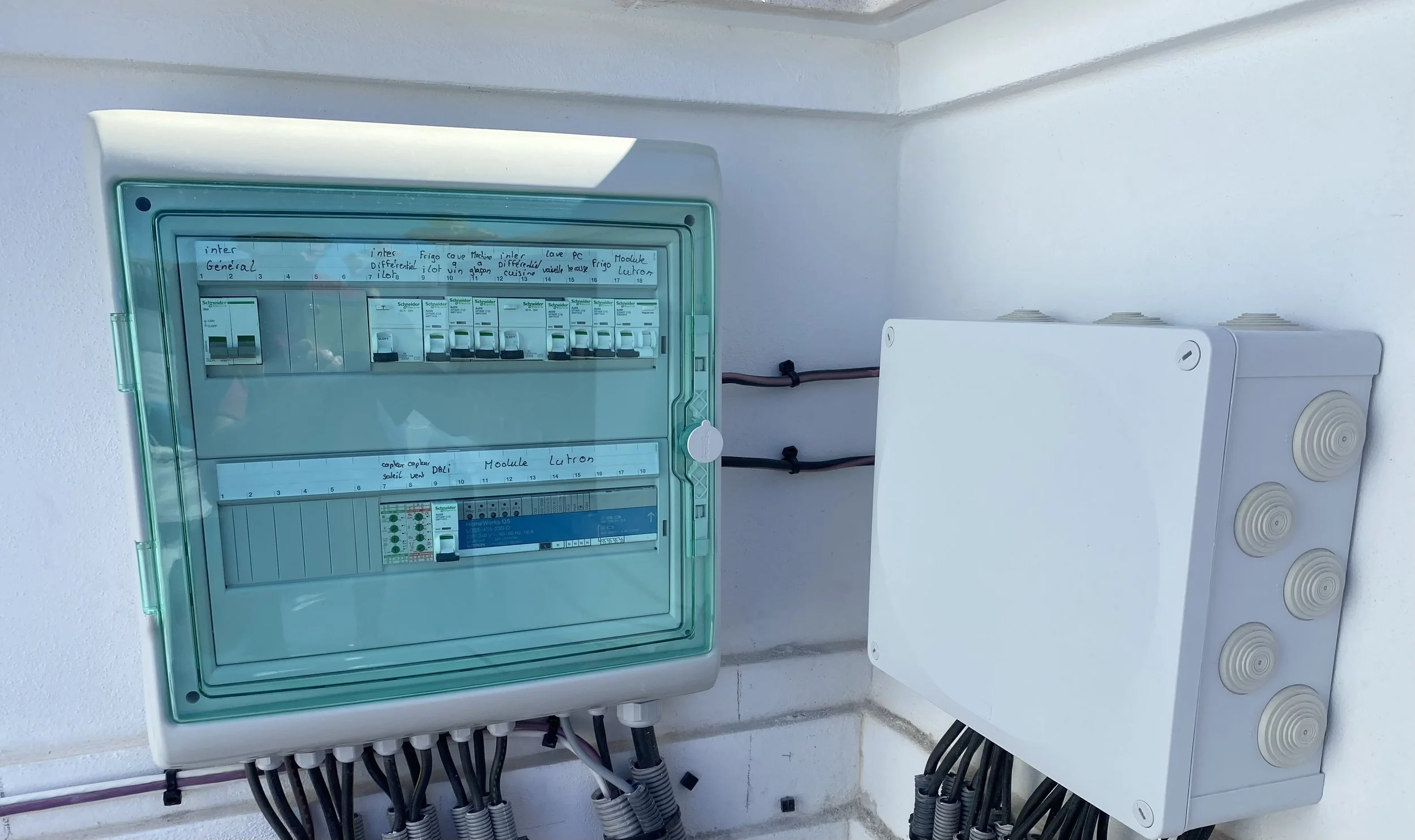 Tableau Domotique maison Nice.jpeg