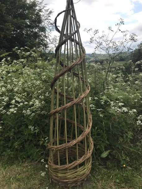 Garden obelisk £80