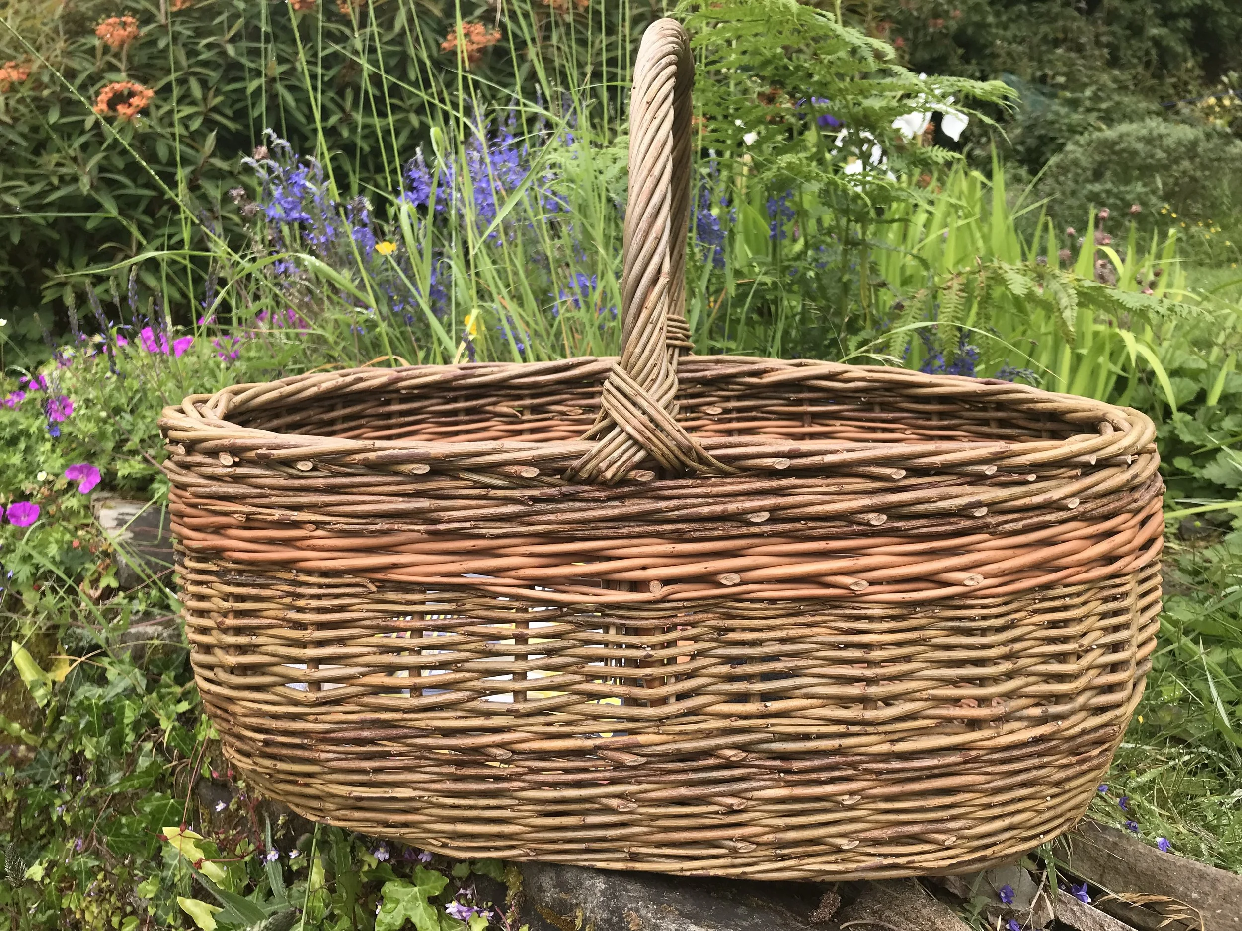 Oval basket shopper -£170