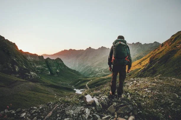 Hike.jpg (Copy)