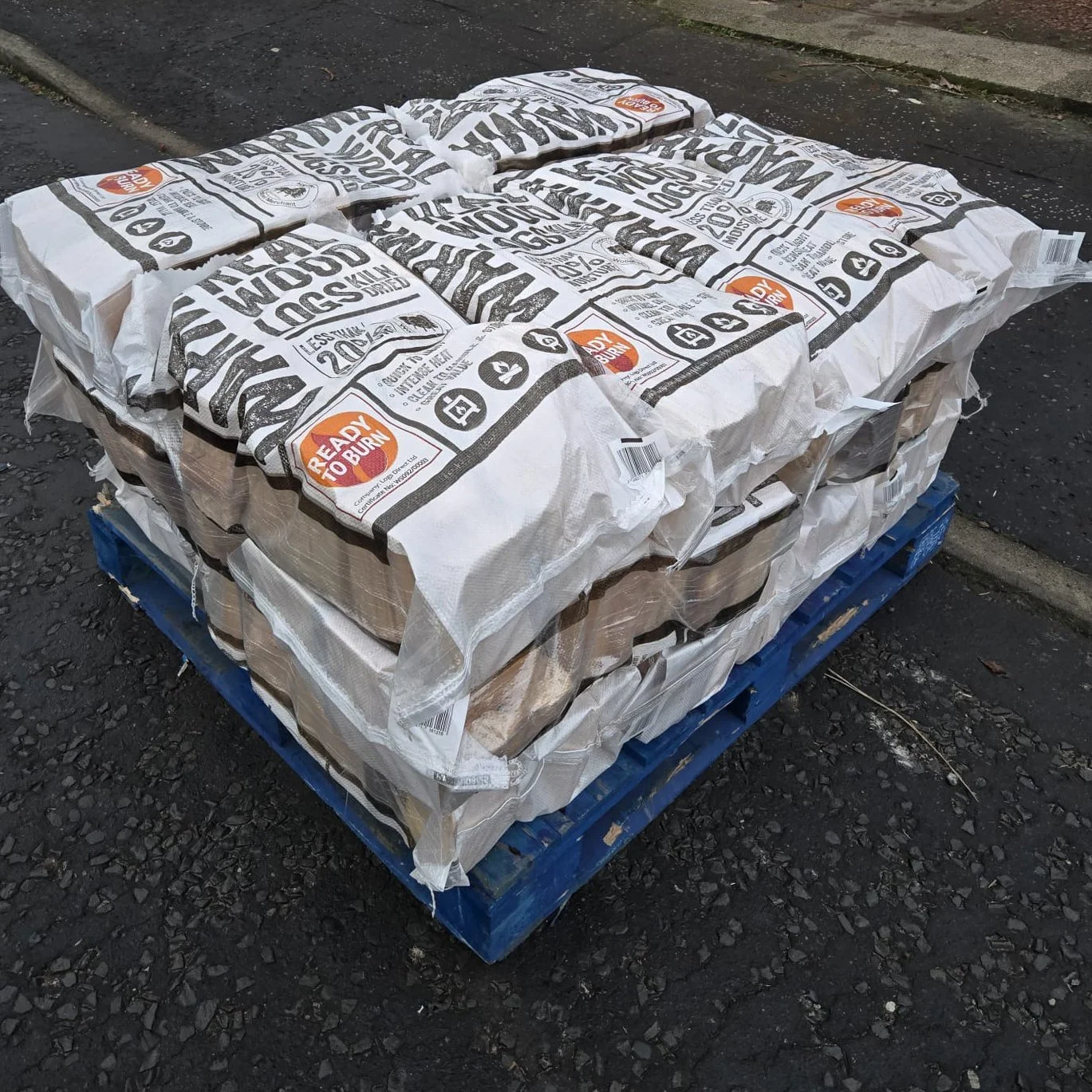 18 Large Bags prime softwood logs