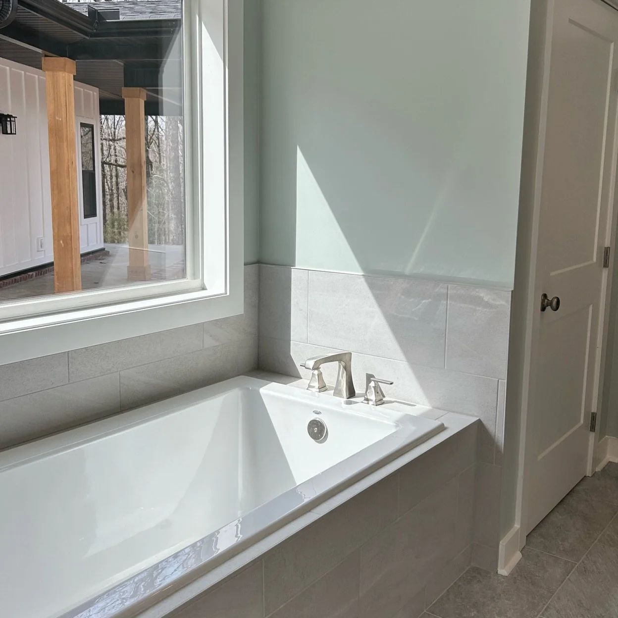 Is that bathroom renovation you&rsquo;ve been thinking about being pushed to the back burner? Trust us, when the family gathers at your house for the holidays, you&rsquo;ll wish you did the update. It&rsquo;s not too late to get your project booked f