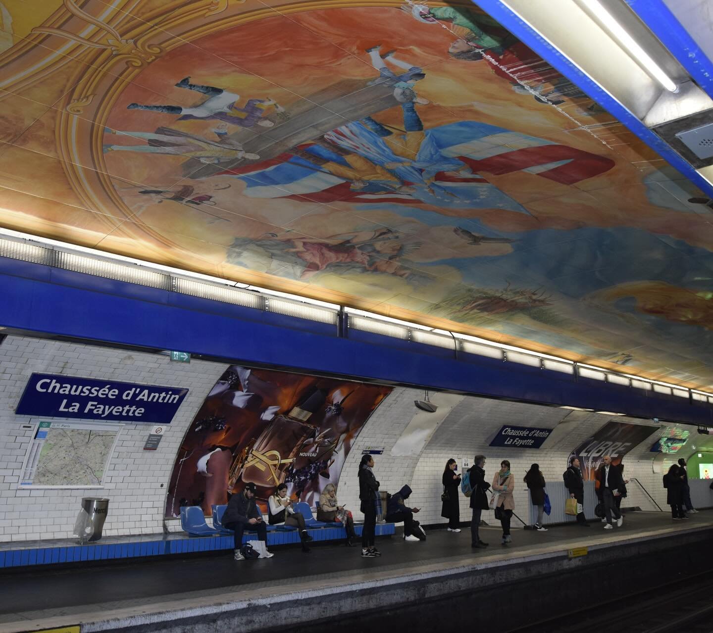 📍lieu de travail atypique du jour : le m&eacute;tro parisien !🚇

🔎 Objet de la mission : diagnostic des &laquo;&nbsp;ensembles remarquables&nbsp;&raquo; appartenant &agrave; la RATP, en l&rsquo;occurrence deux &oelig;uvres peintes sur support m&ea