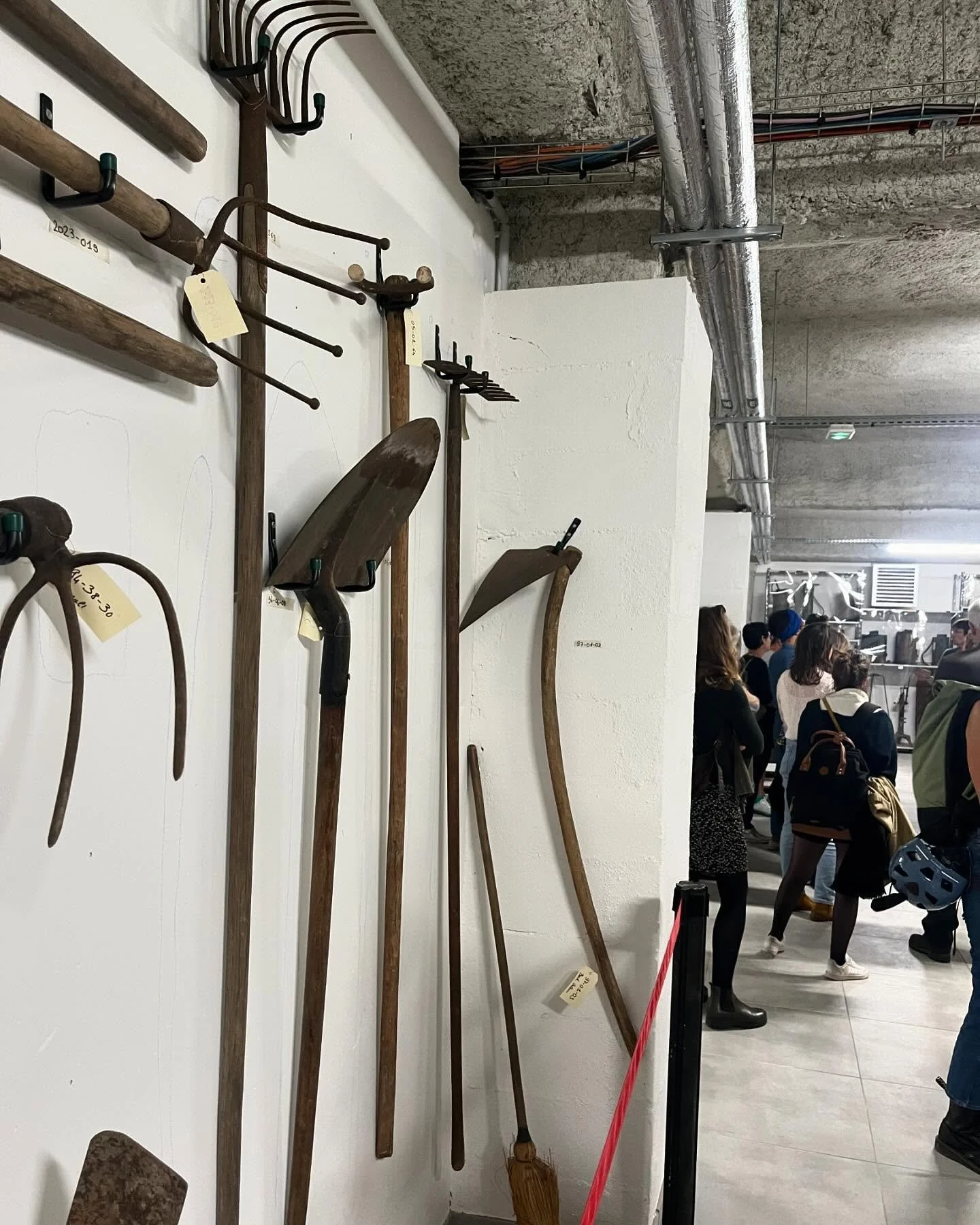 🎊Hier soir, &agrave; l&rsquo;occasion des Journ&eacute;es europ&eacute;ennes du patrimoine, la @villelacourneuve a inaugur&eacute; ses nouvelles r&eacute;serves d&eacute;di&eacute;es aux collections patrimoniales ! 🖼️🪔⚒️🏺🗜️

Un beau projet -au l