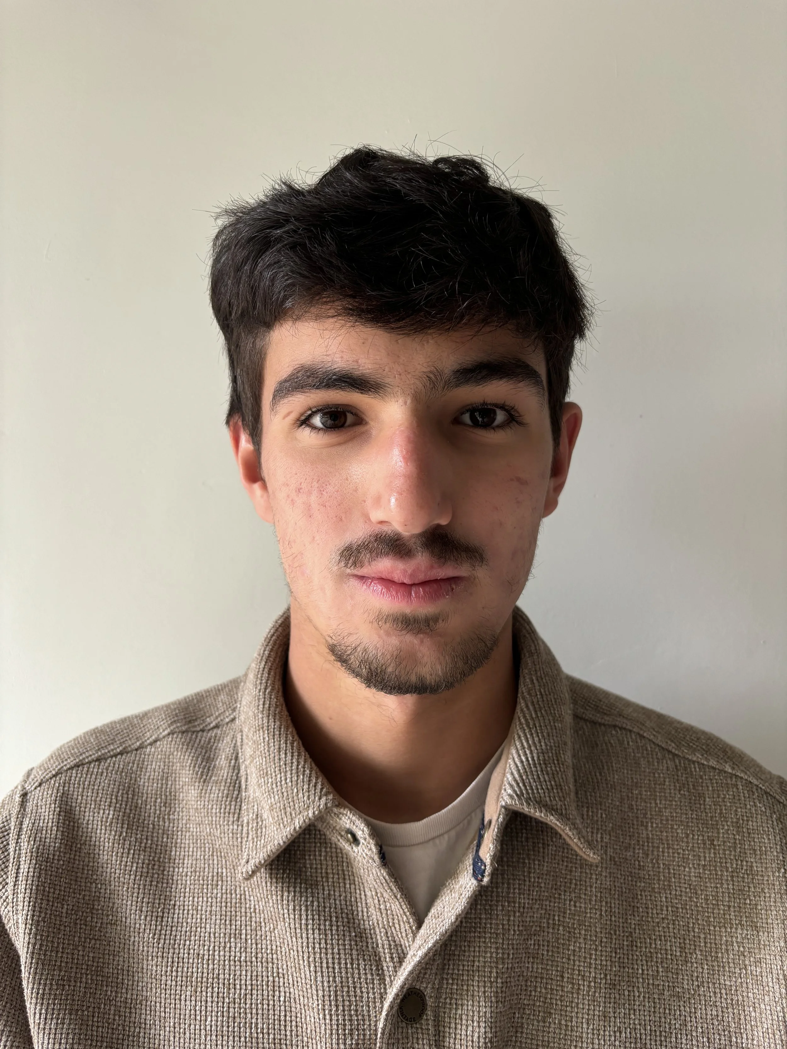 Placeholder image of a user profile with a gray silhouette of a person on a light gray background.