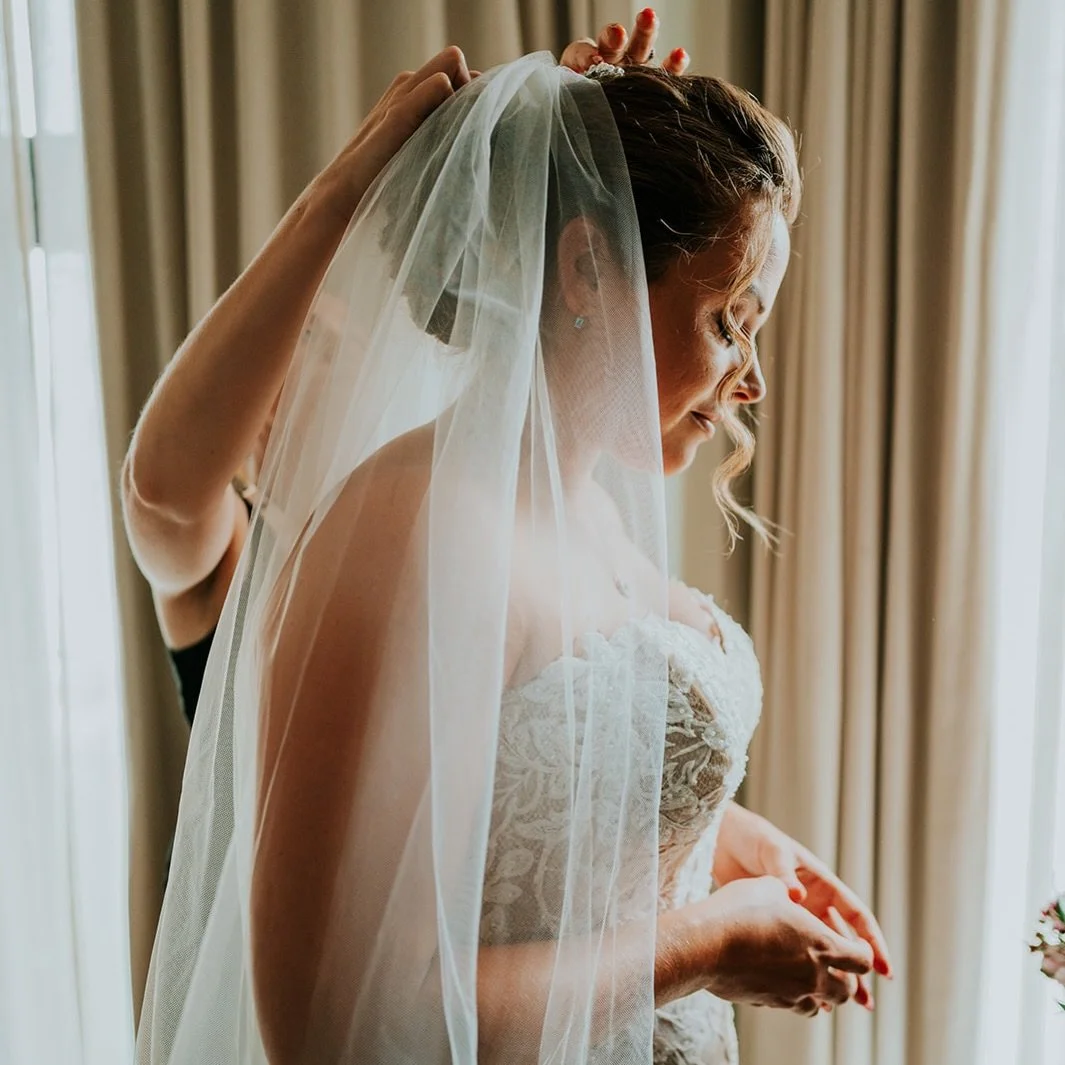 Engaged ? 💍
&bull;
2026 dates are almost booked as I only take one wedding per day , so that your date is my priority with no distractions.

@victoriawalkerphotography 
&bull;
Don&rsquo;t wait and secure your date today , comment 2026 bride ✨ 
 
#en