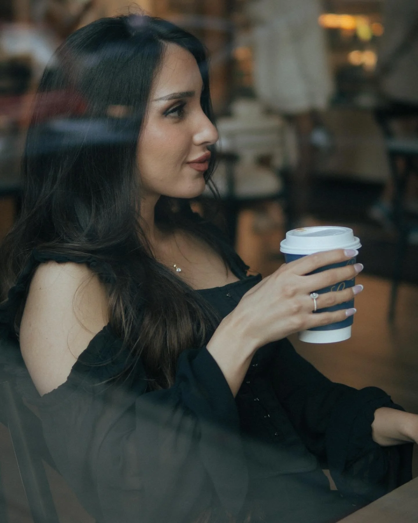 Sip, smile, repeat. Gotta love coffee dates ☕️ 
.
.
.
📸 @daringdepictions