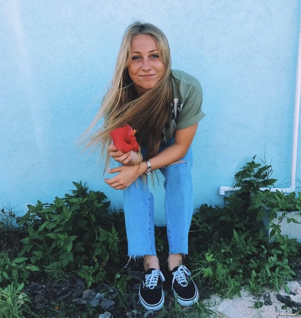 Mayson Morse Sisters of the Sea shortboard team rider in jacksonville beach florida for all-womens surf team