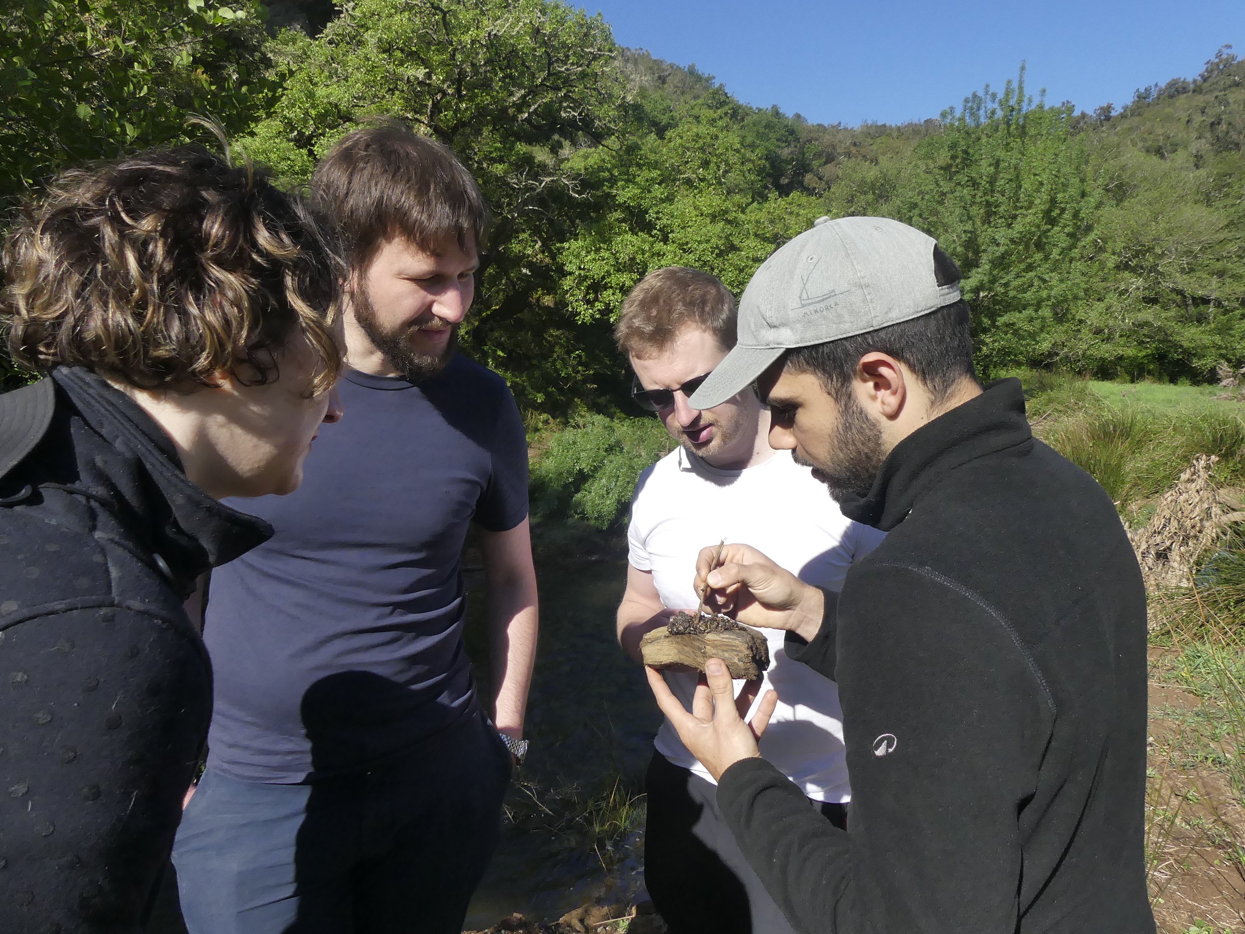 João showing how to identify animal droppings