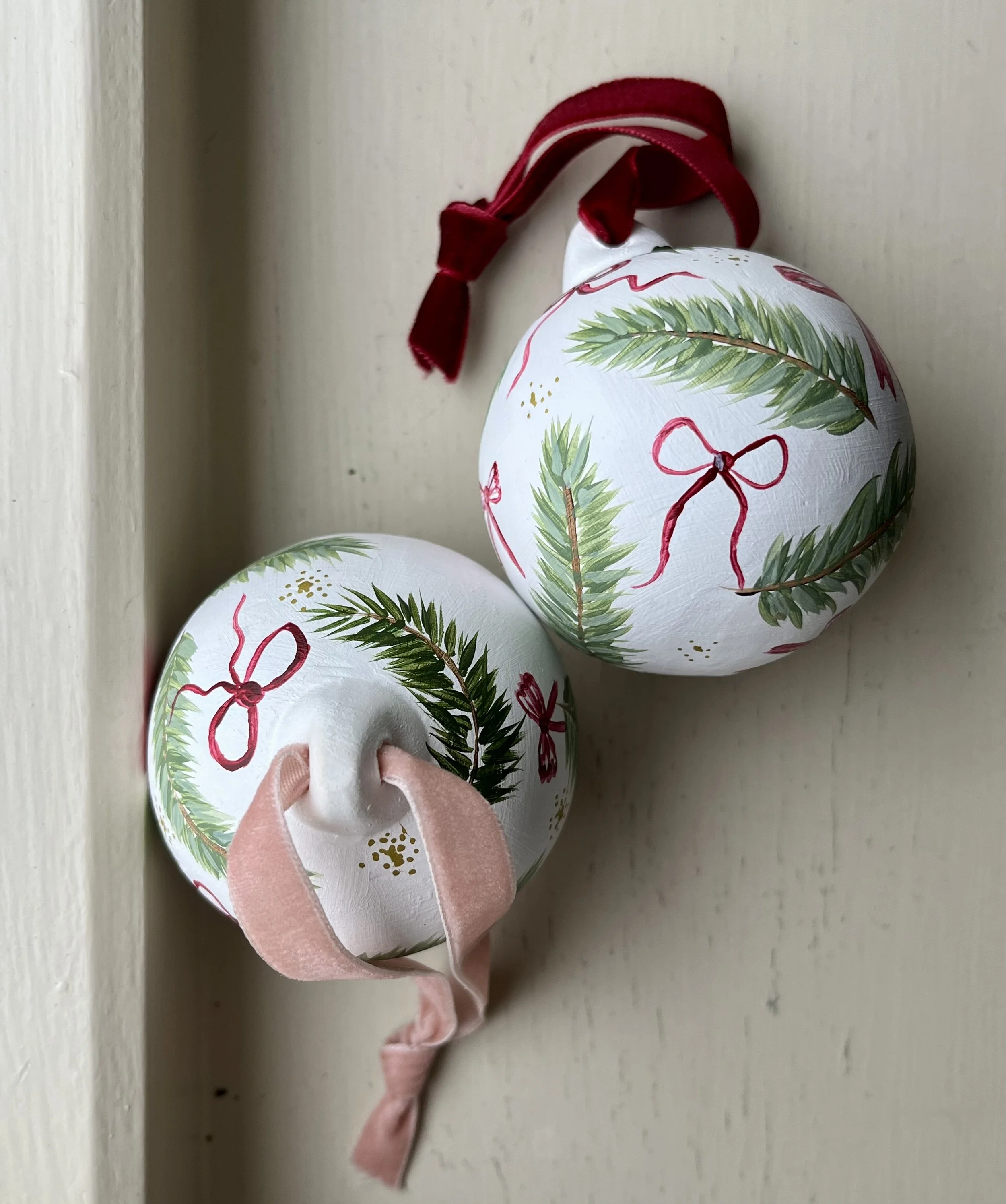 Pretty Pink Bow Bauble
