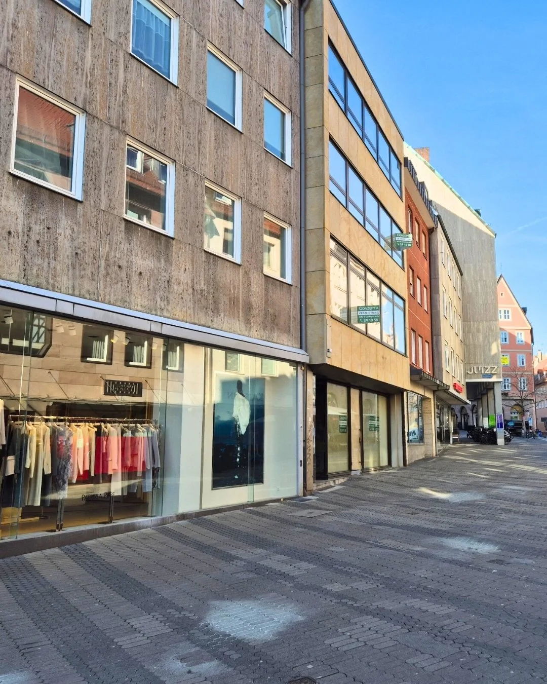 In der Kaiserstra&szlig;e tut sich wieder was. 👀

Kaum ist ein Laden auf dem Weg in die n&auml;chste Phase, steht schon das n&auml;chste spannende Thema an.

Auch hier wird es einen neuen Betreiber geben &ndash; und wieder zieht etwas ein, das frisc