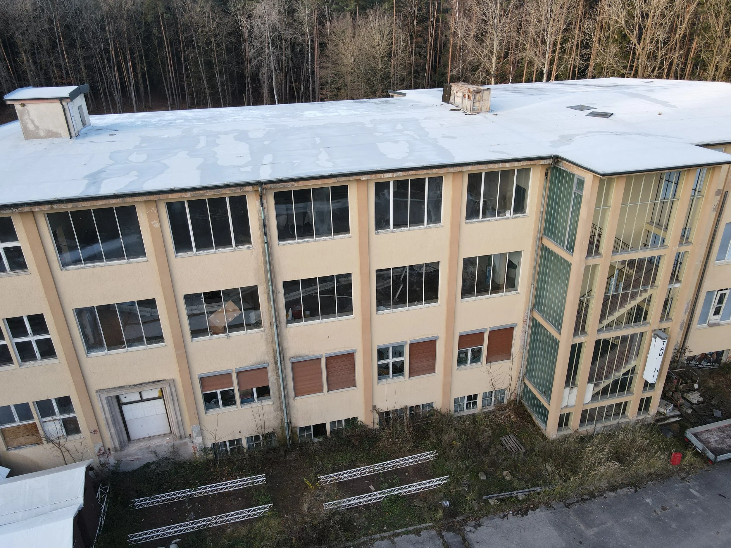 Fabrikgebäude, steht aktuell zum Verkauf