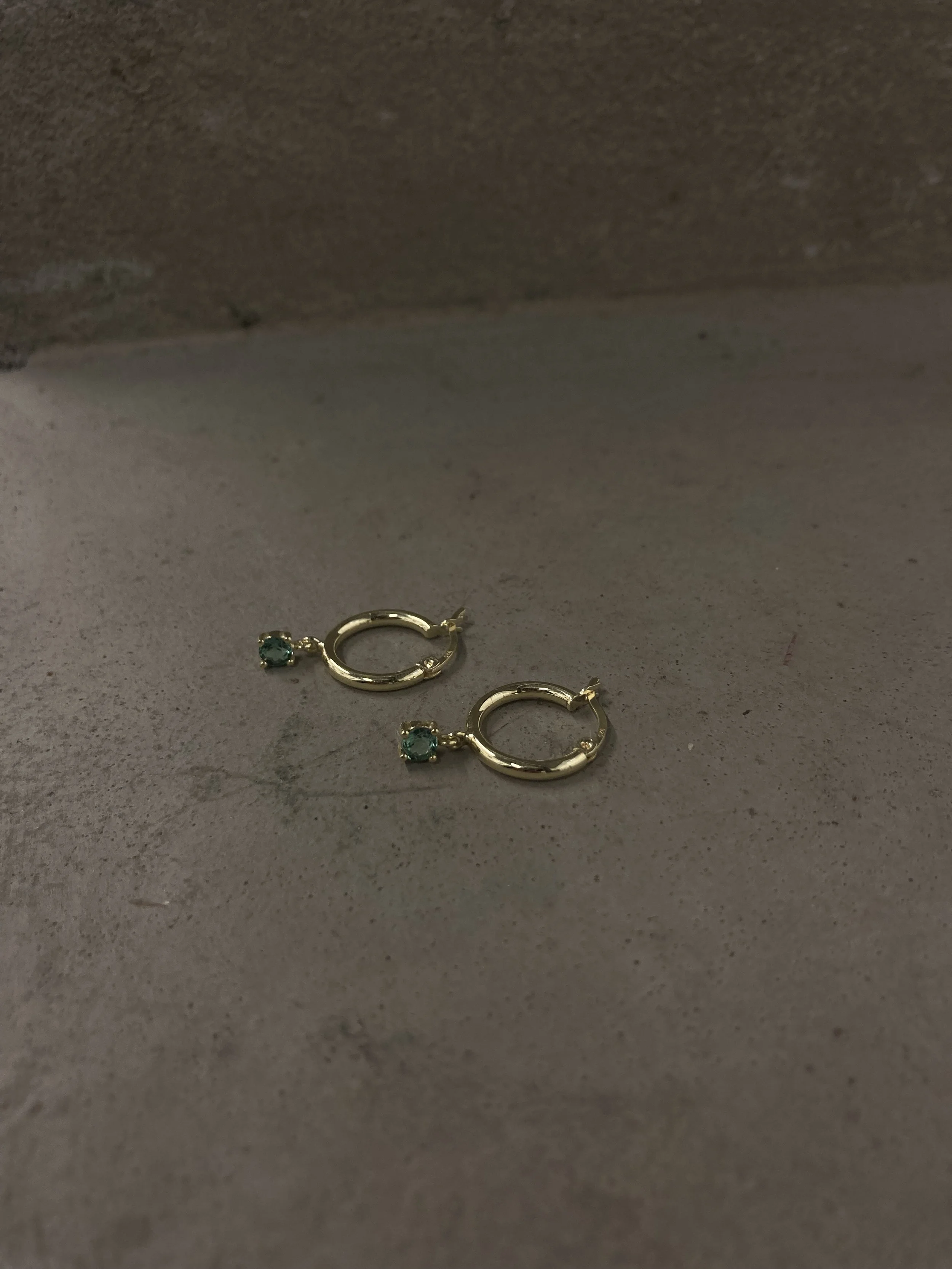 Kreolen mit Turmalin Silber vergoldet.jpeg