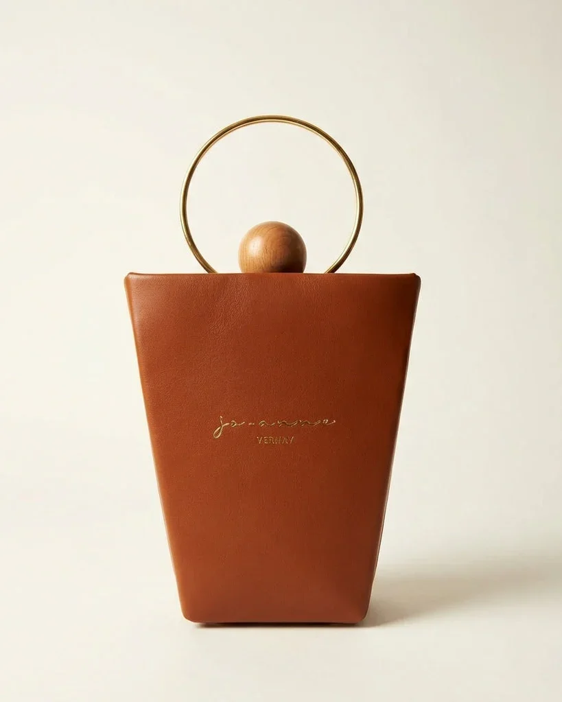 The Avy Bag Cognac.webp