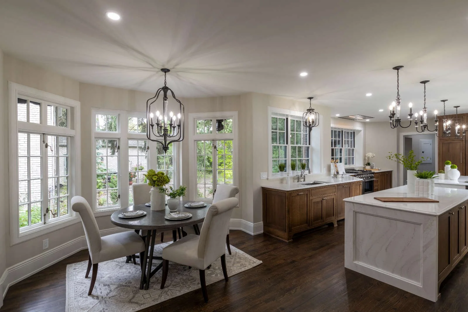 Kitchenw Table.jpg