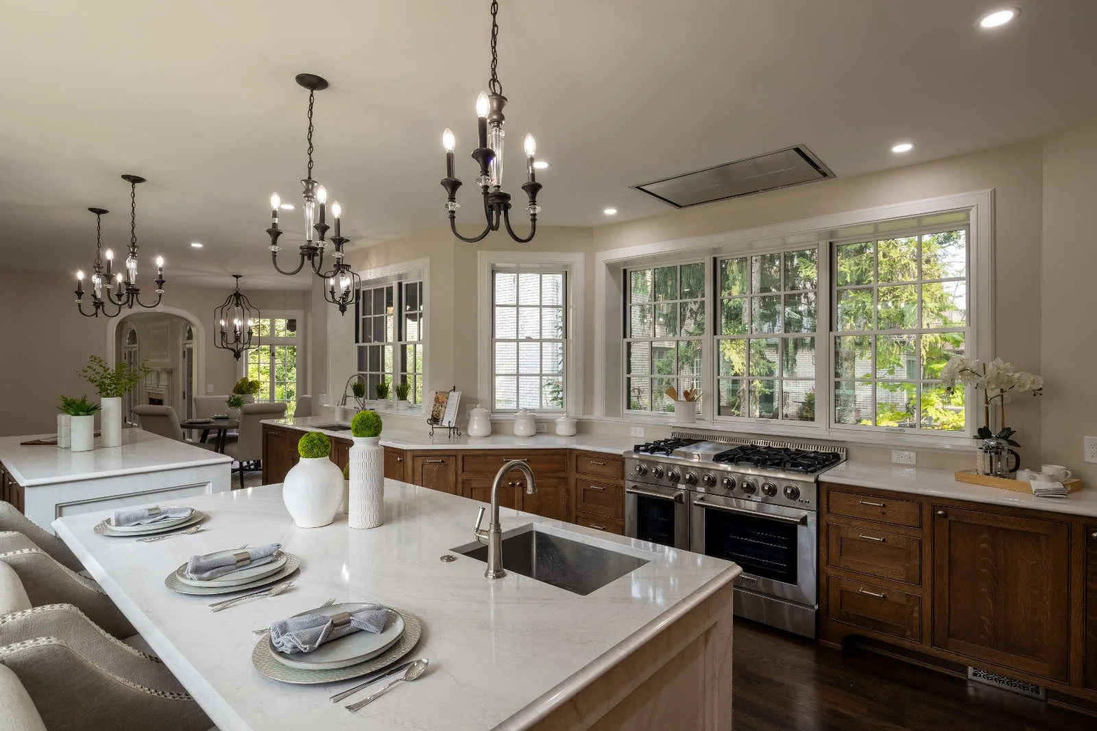 Kitchen w range.jpg