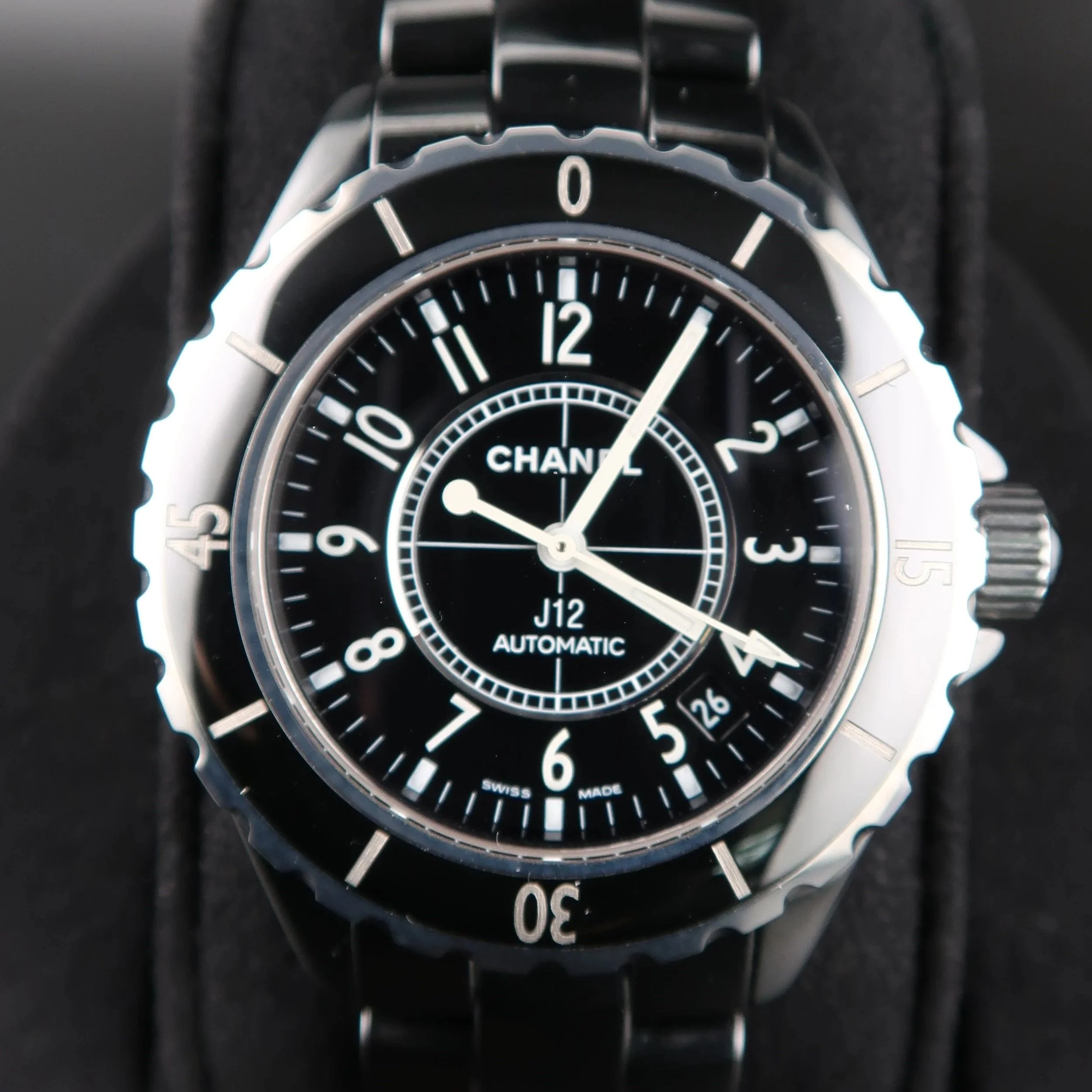 Chanel J12 H5697 2025