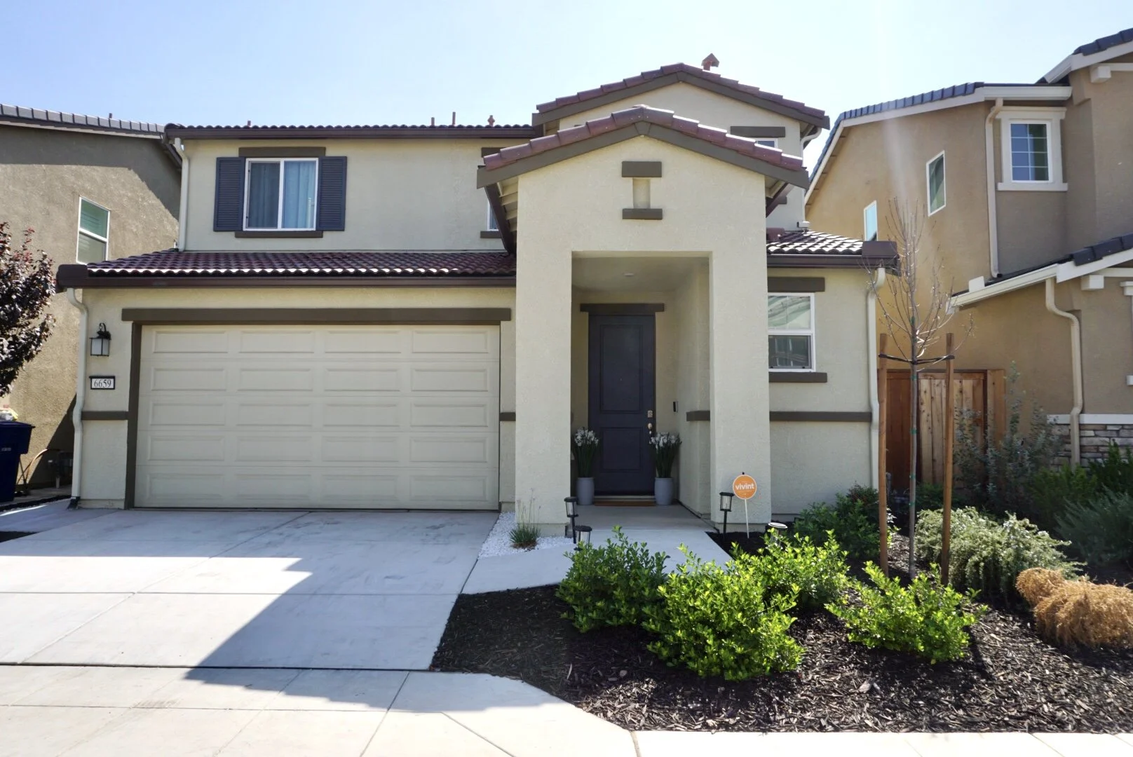 Front Yard - Photo 1 (The Serene Space).JPG