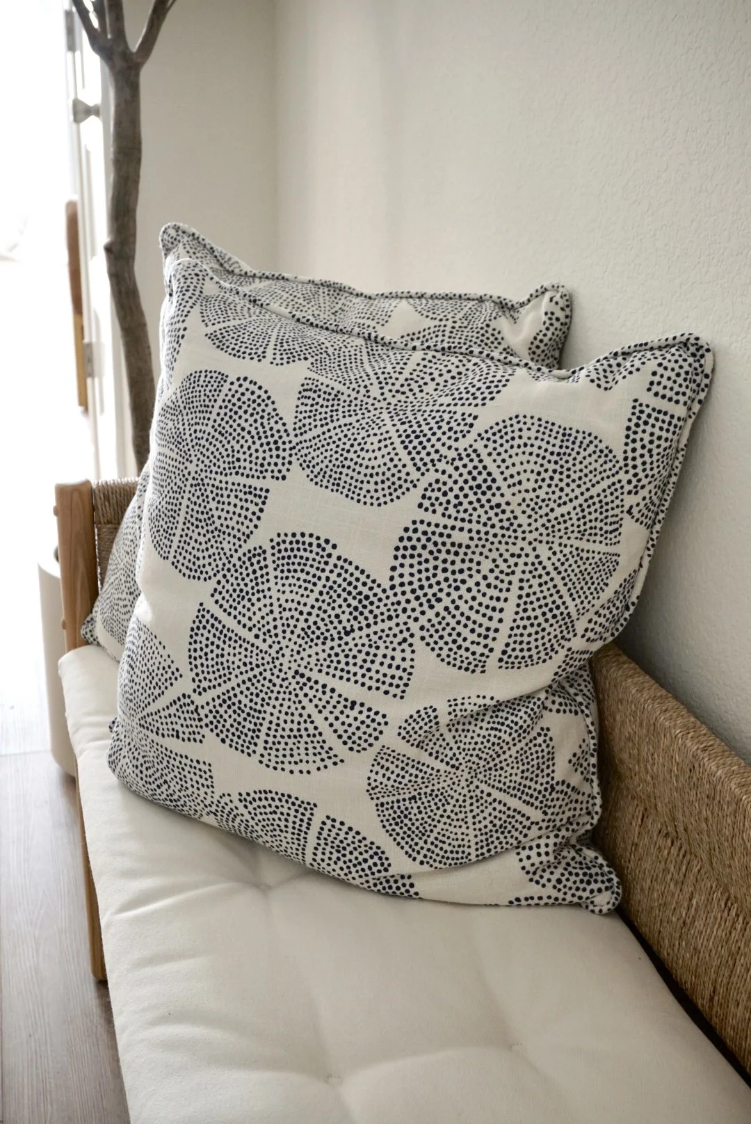 Entryway - Photo 3 (The Serene Space).JPG