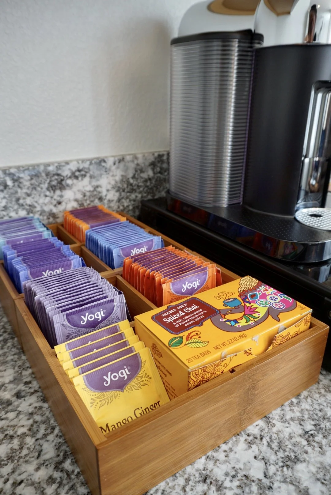 Kitchen Nook - Photo 7 (The Serene Space).JPG