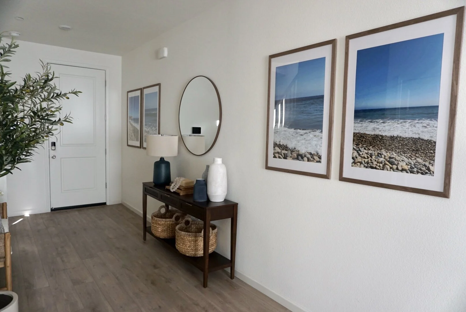 Entryway - Photo 8 (The Serene Space).JPG